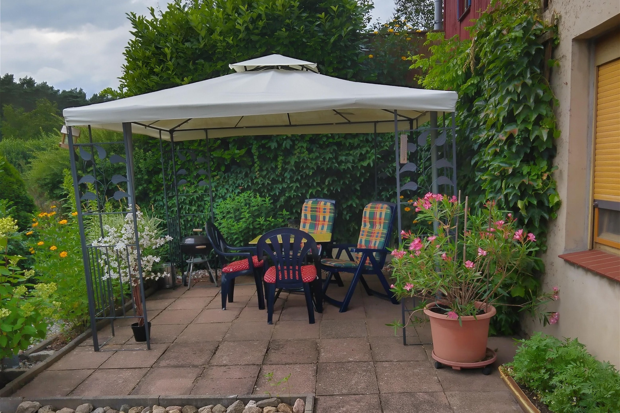 Hübsche Ferienwohnung am See nur 500m - Terrasbalkon