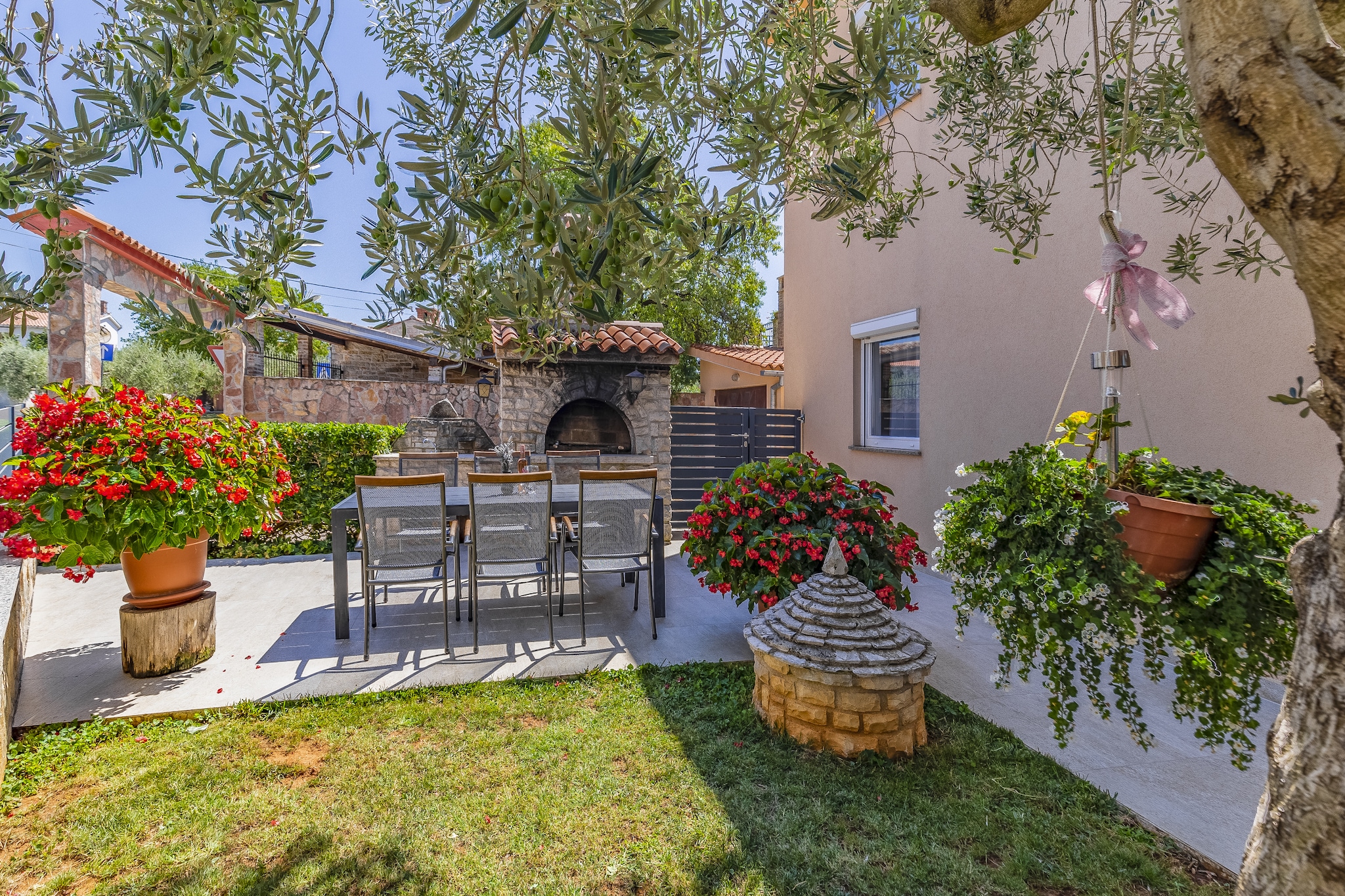 Villa Mimoza-Gardens summer