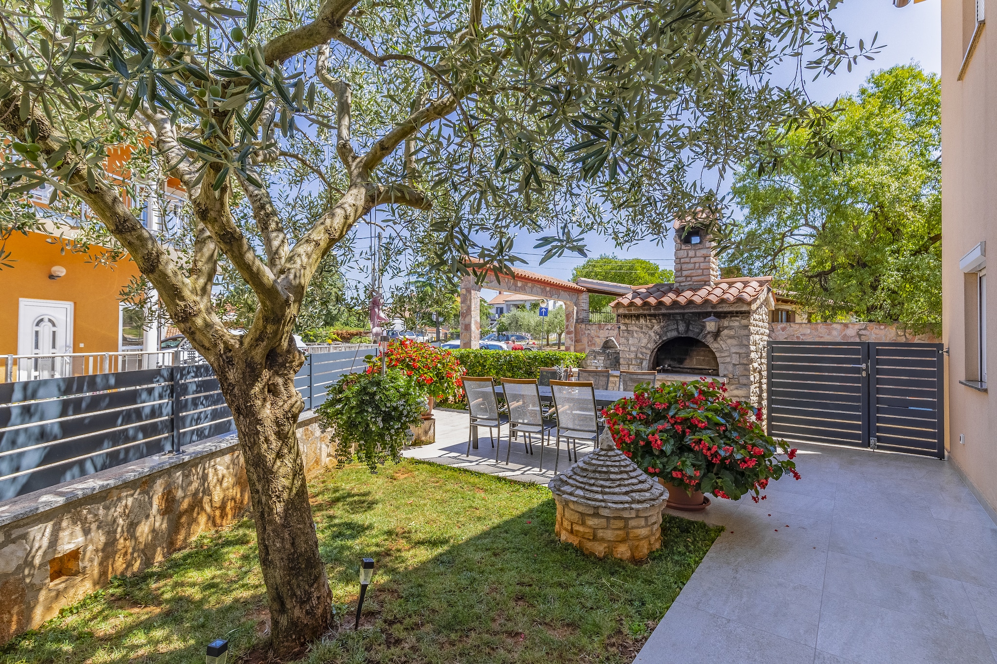 Villa Mimoza-Gardens summer
