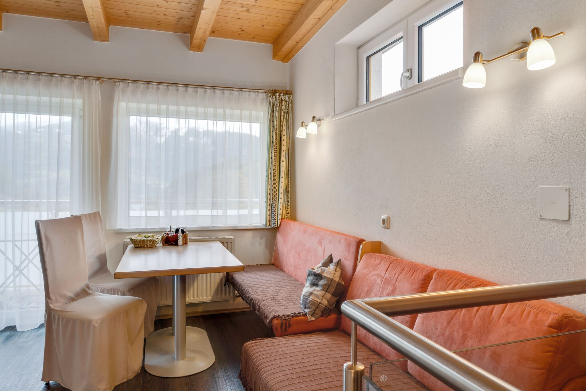 Cozy holiday apartment in Zell am See with a balcony near the ski area