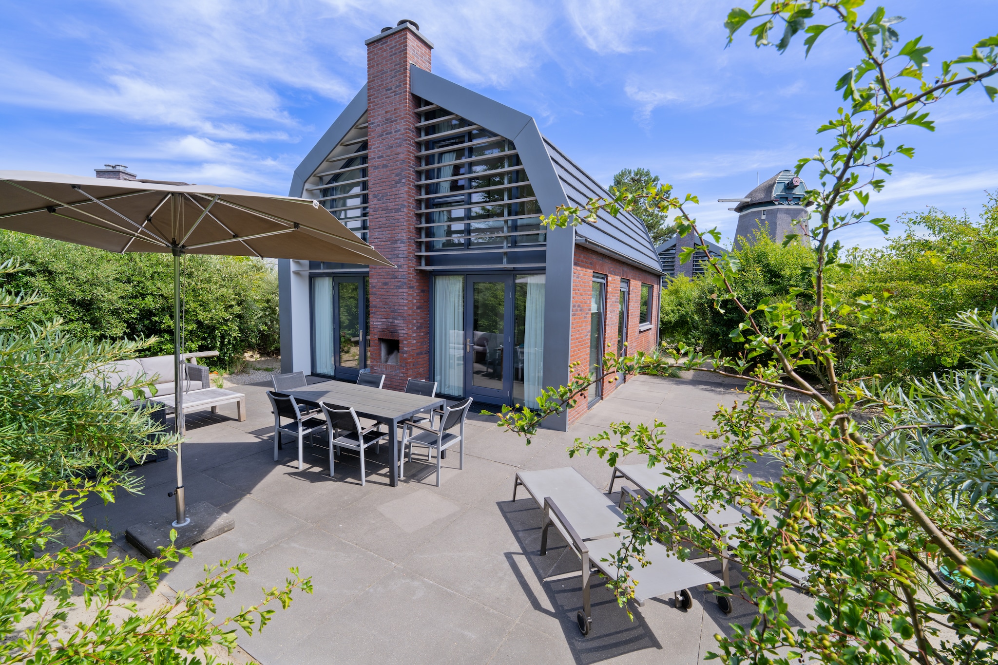 Villa Egmond-Buitenkant zomer