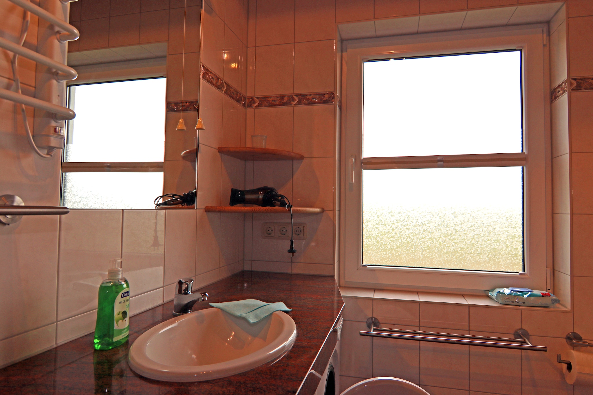 Strandnahes Ferienhaus Klaus mit Weitblick-Badkamer