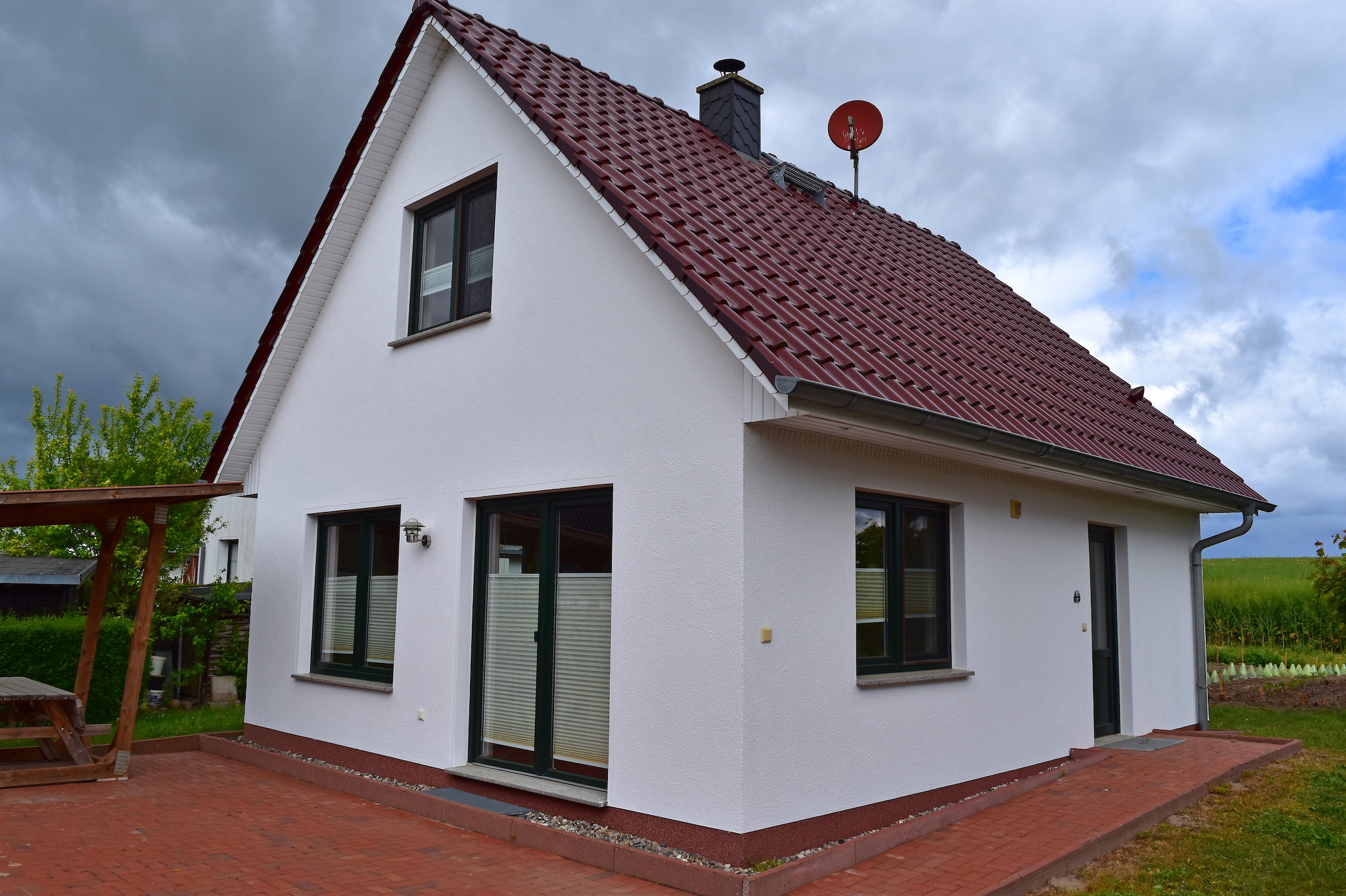 Strandnahes Ferienhaus Klaus mit Weitblick-Buitenkant zomer