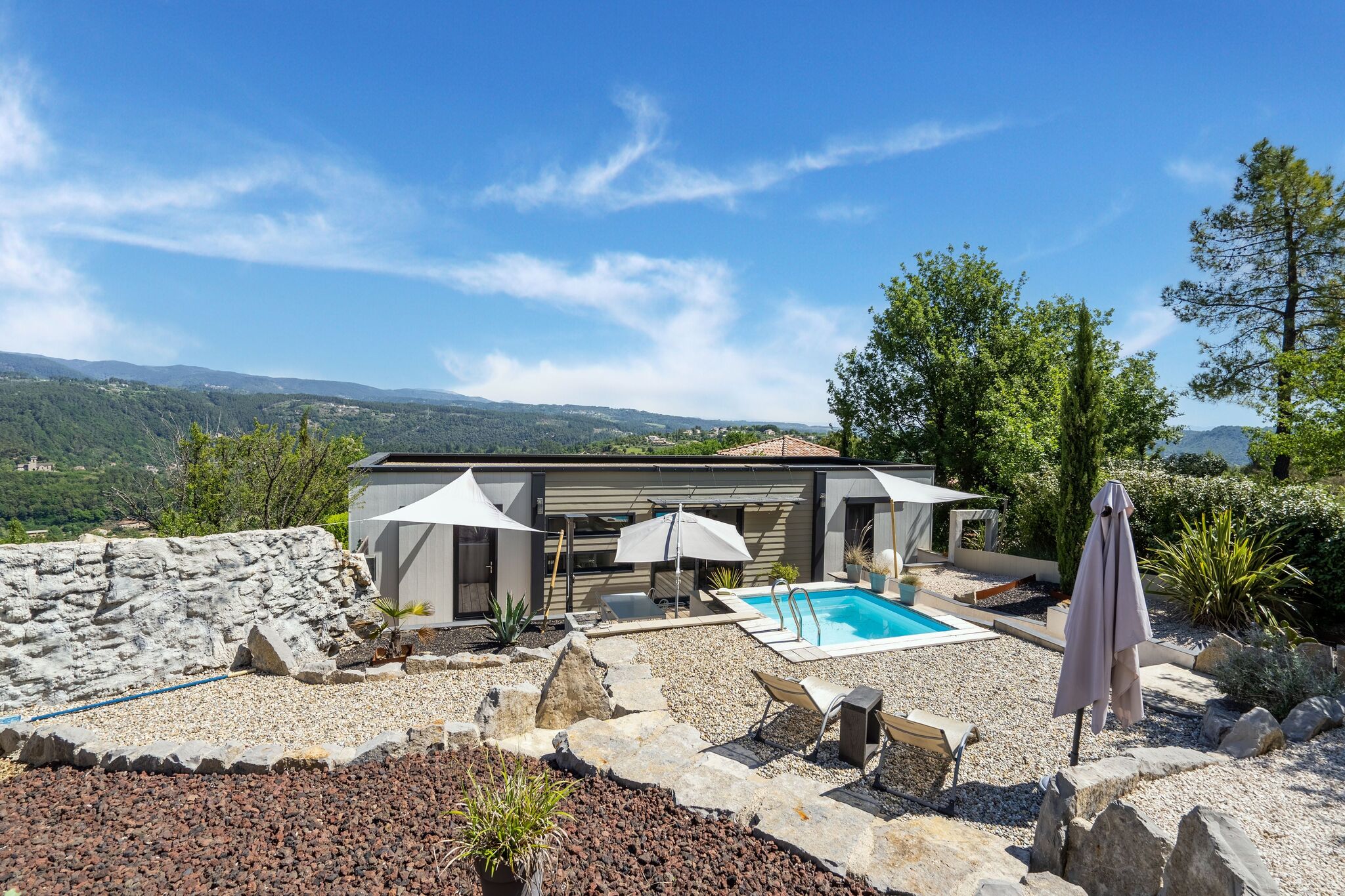 Modern villa with private pool in the southern Ardèche