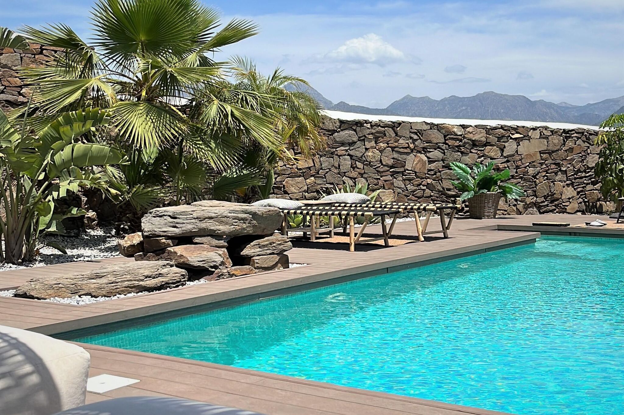 Villa moderne avec piscine privée à Sayalonga