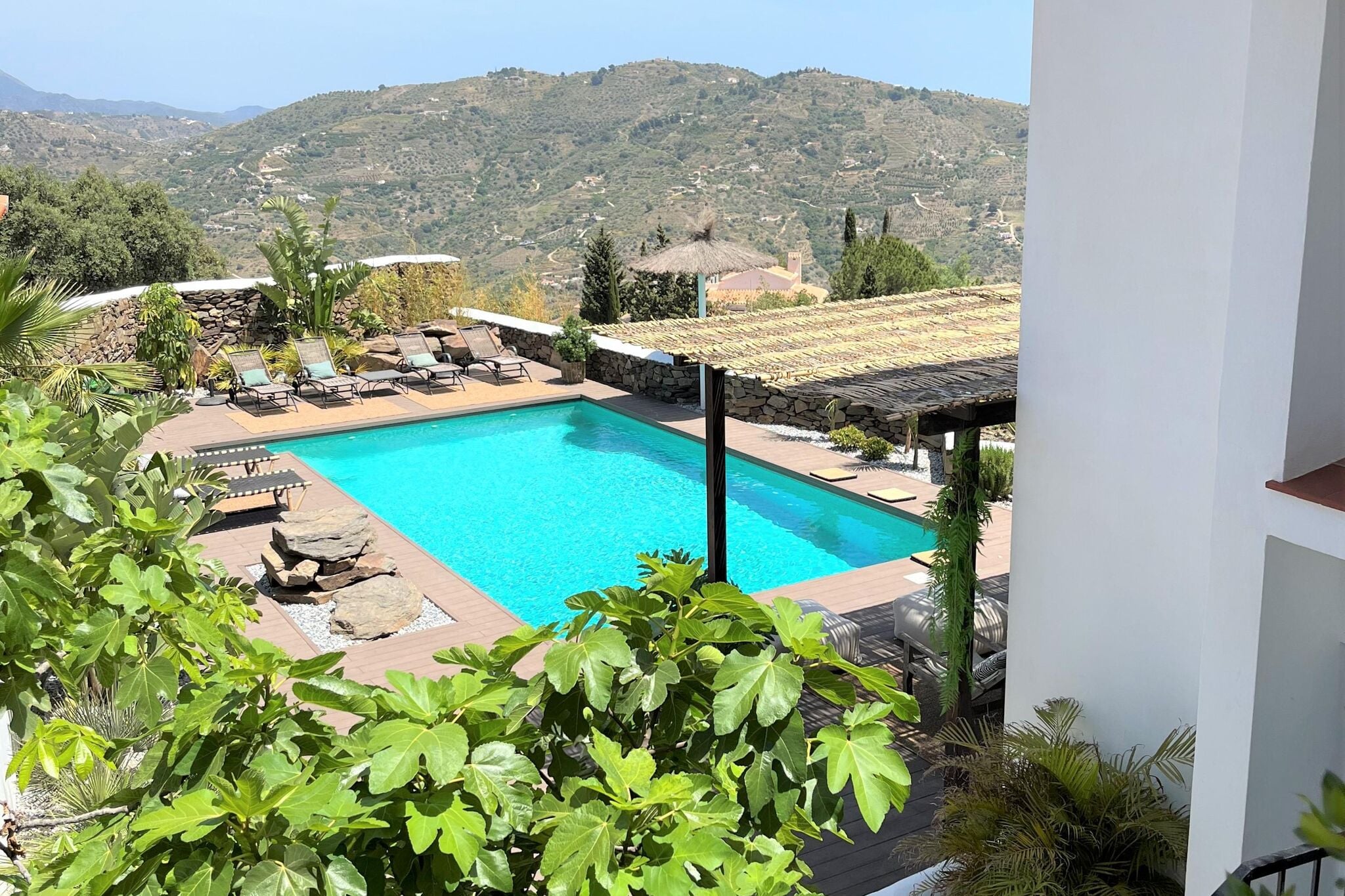 Sfeervolle villa met apart gastenverblijf, privé zwembad en prachtige ligging
