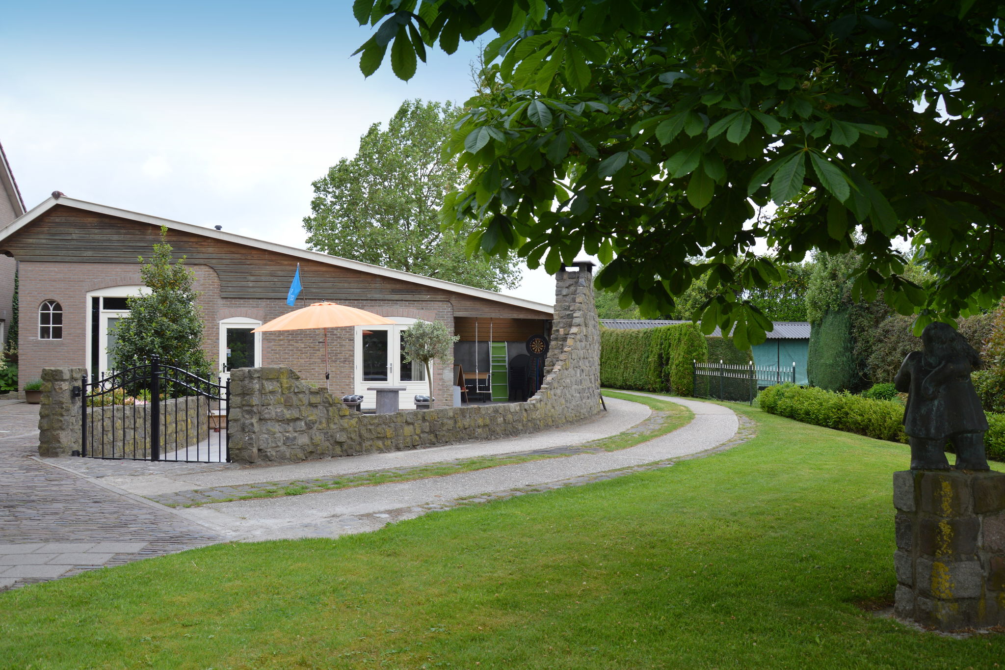 Gemütliches Ferienhaus in Olst-Wijhe mit Sauna und Swimmbad
