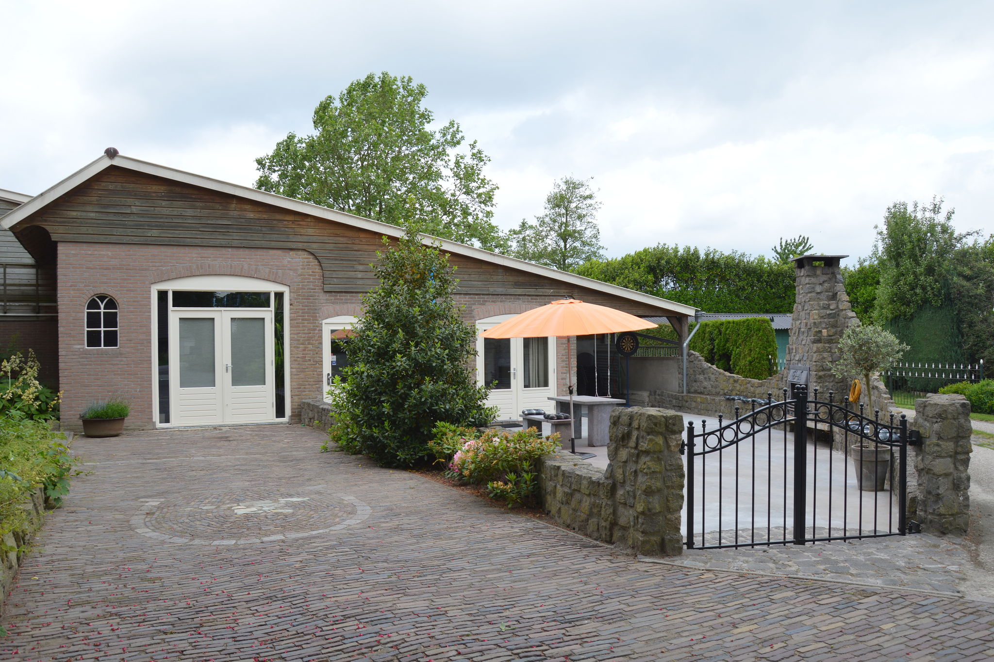 Gemütliches Ferienhaus in Olst-Wijhe mit Sauna und Swimmbad