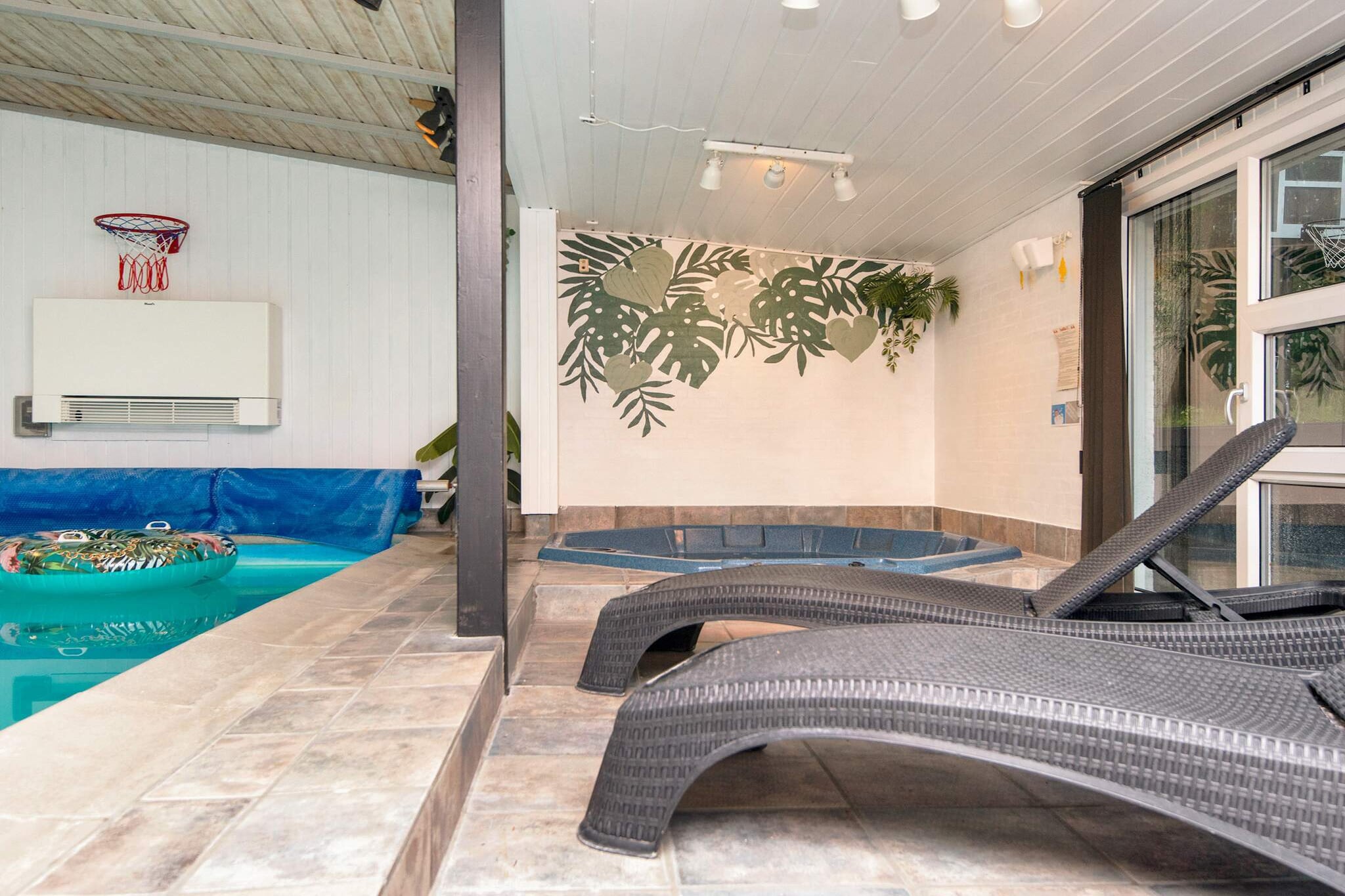 12 person holiday home in Glesborg-By Traum