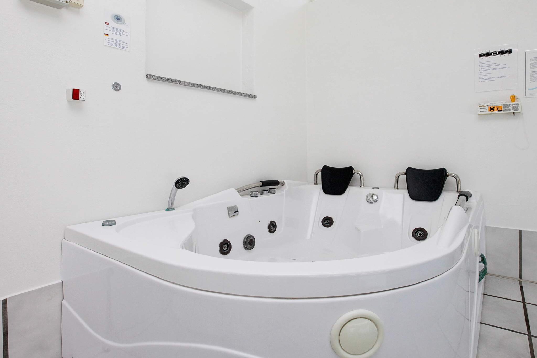 12 person holiday home in Væggerløse - Spa