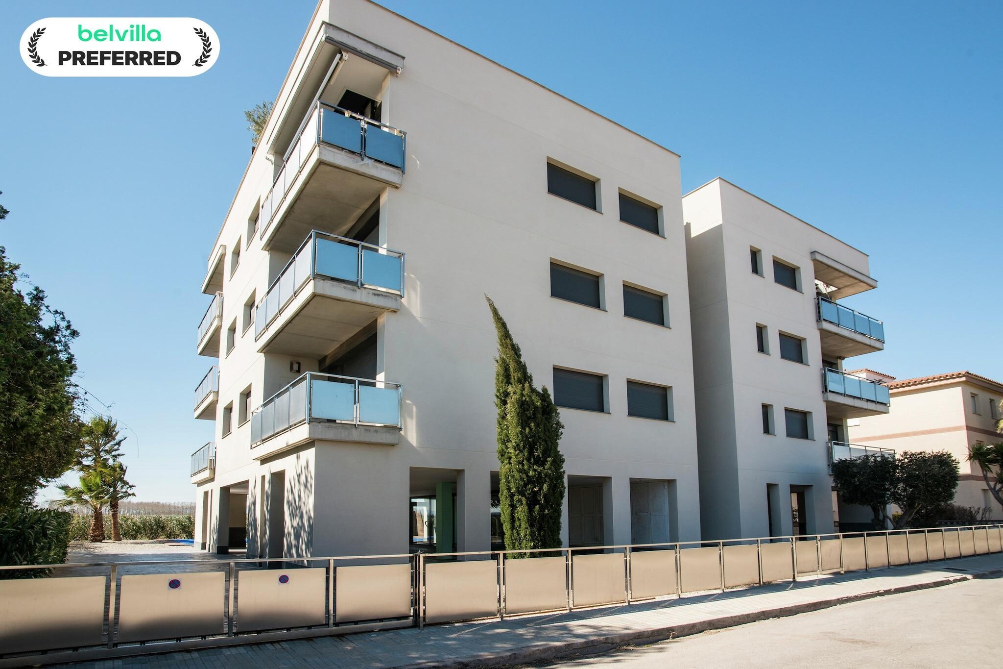 Apartment in St Pere Pescador near Seaside