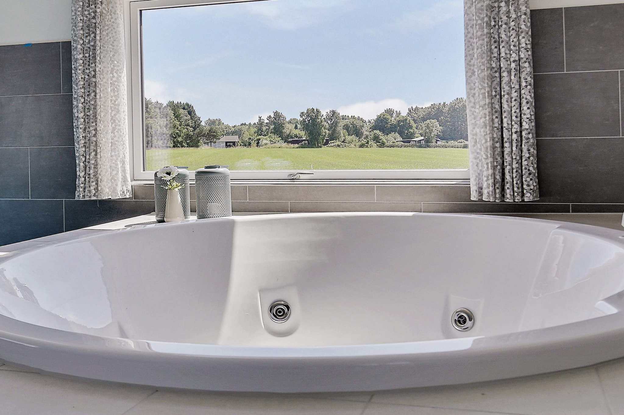 Luxe vakantieverblijf met zwembad - Spa