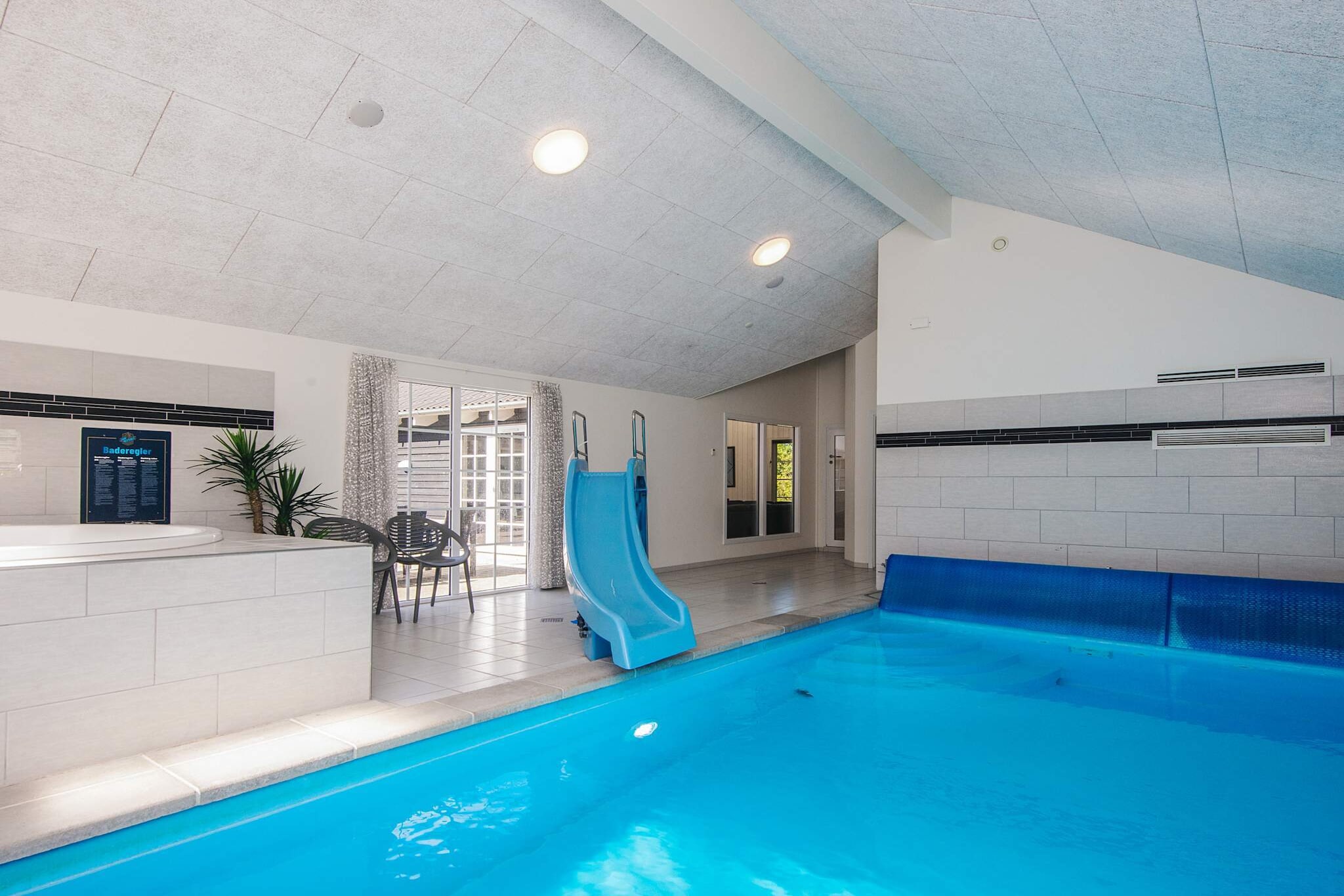 24 persoons vakantie huis in Blåvand-Zwembad