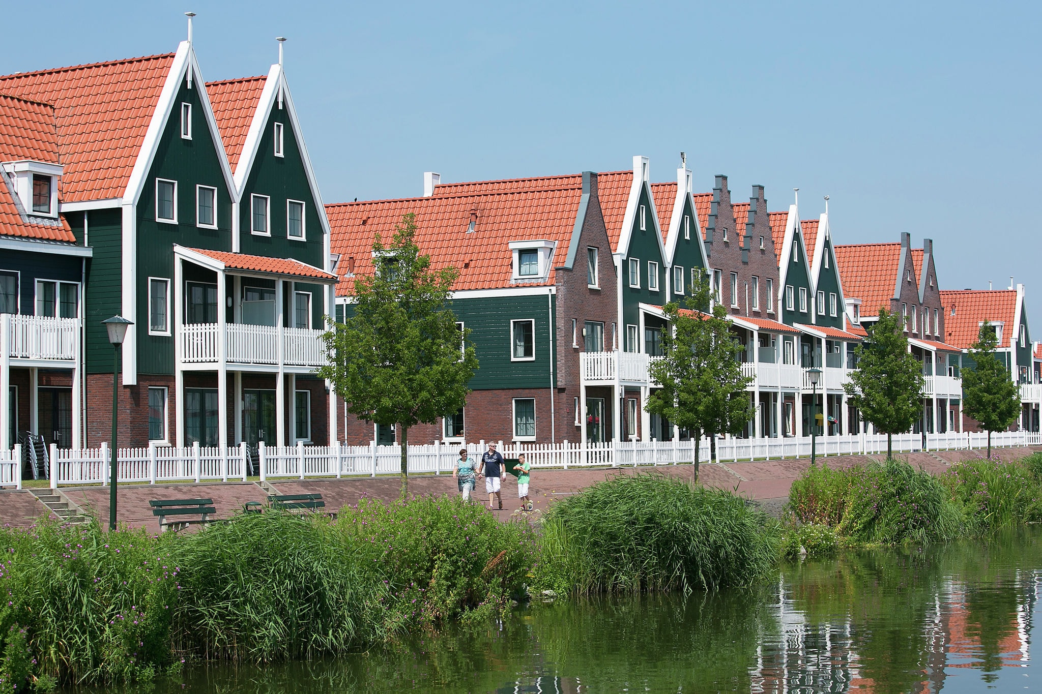 Restyled apartment in Volendam style on the Markermeer