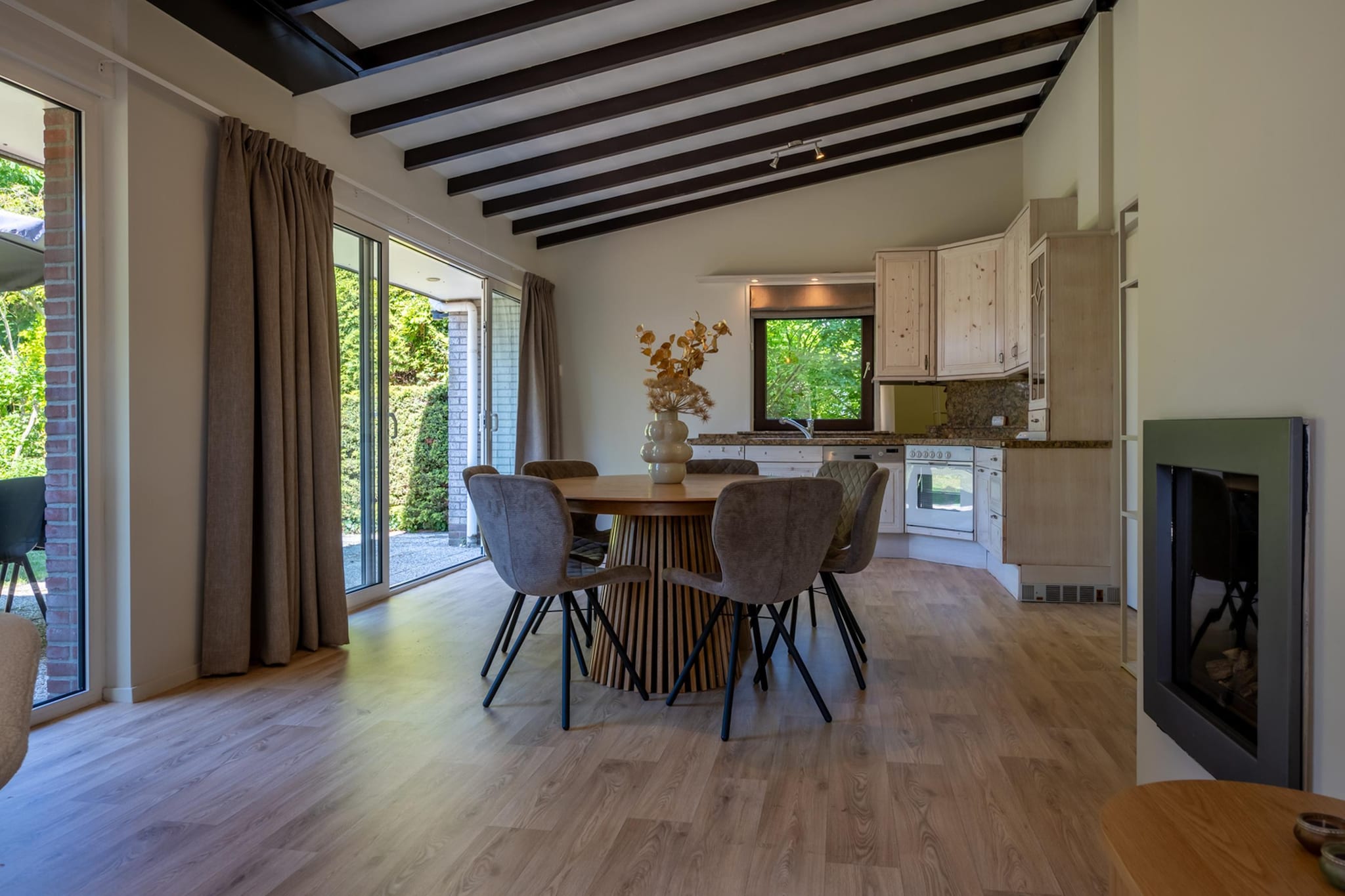 Wilgenlaan 1-Dining room