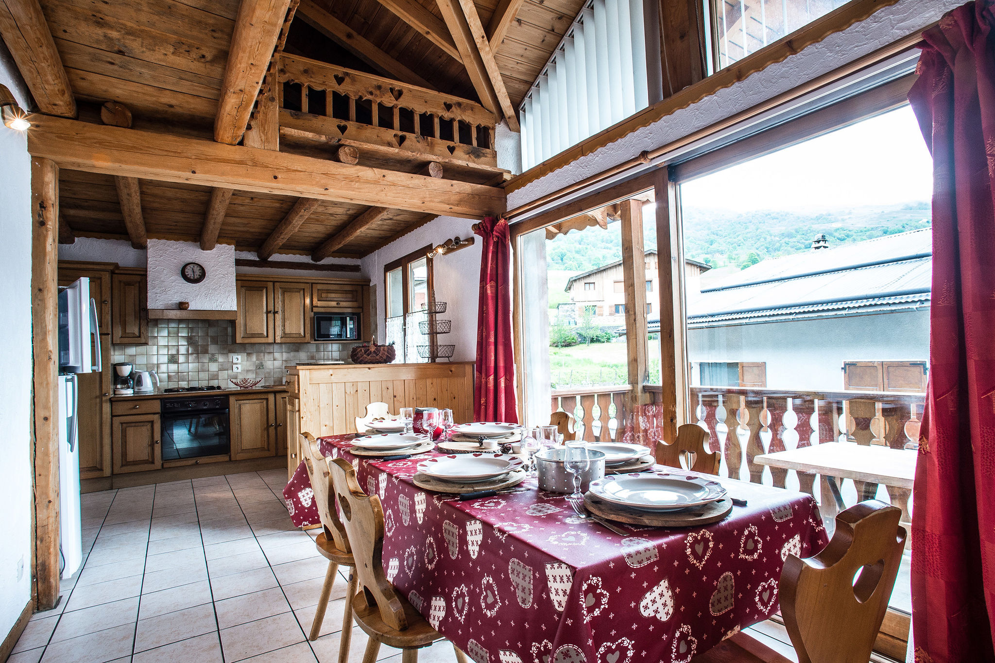 Luxury chalet apartment with fireplace in les Trois Vallées
