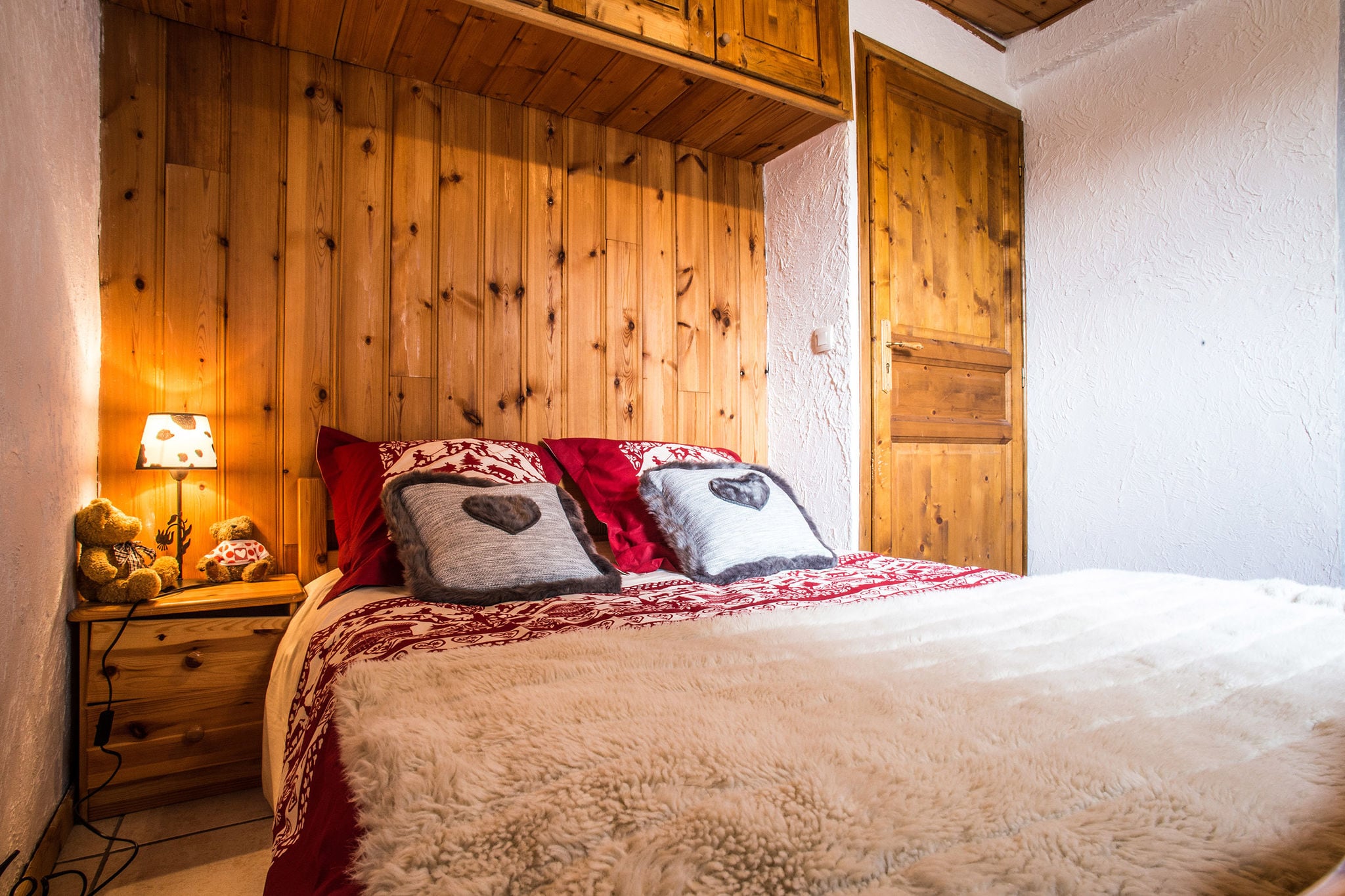 Luxueux appartement avec cheminée dans chalet, Trois Vallées