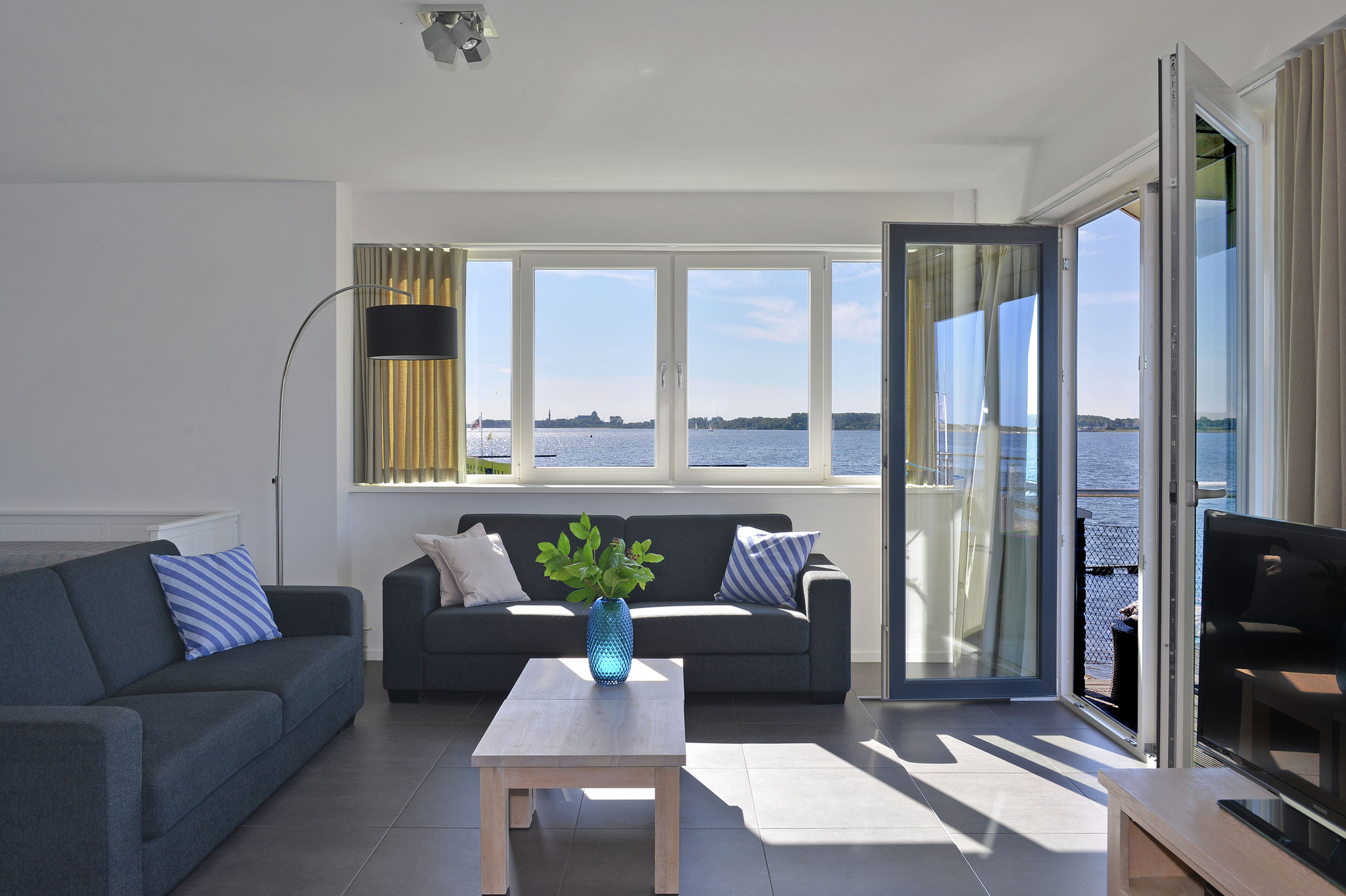 Spacious Apartment in Kamperland by the Sea
