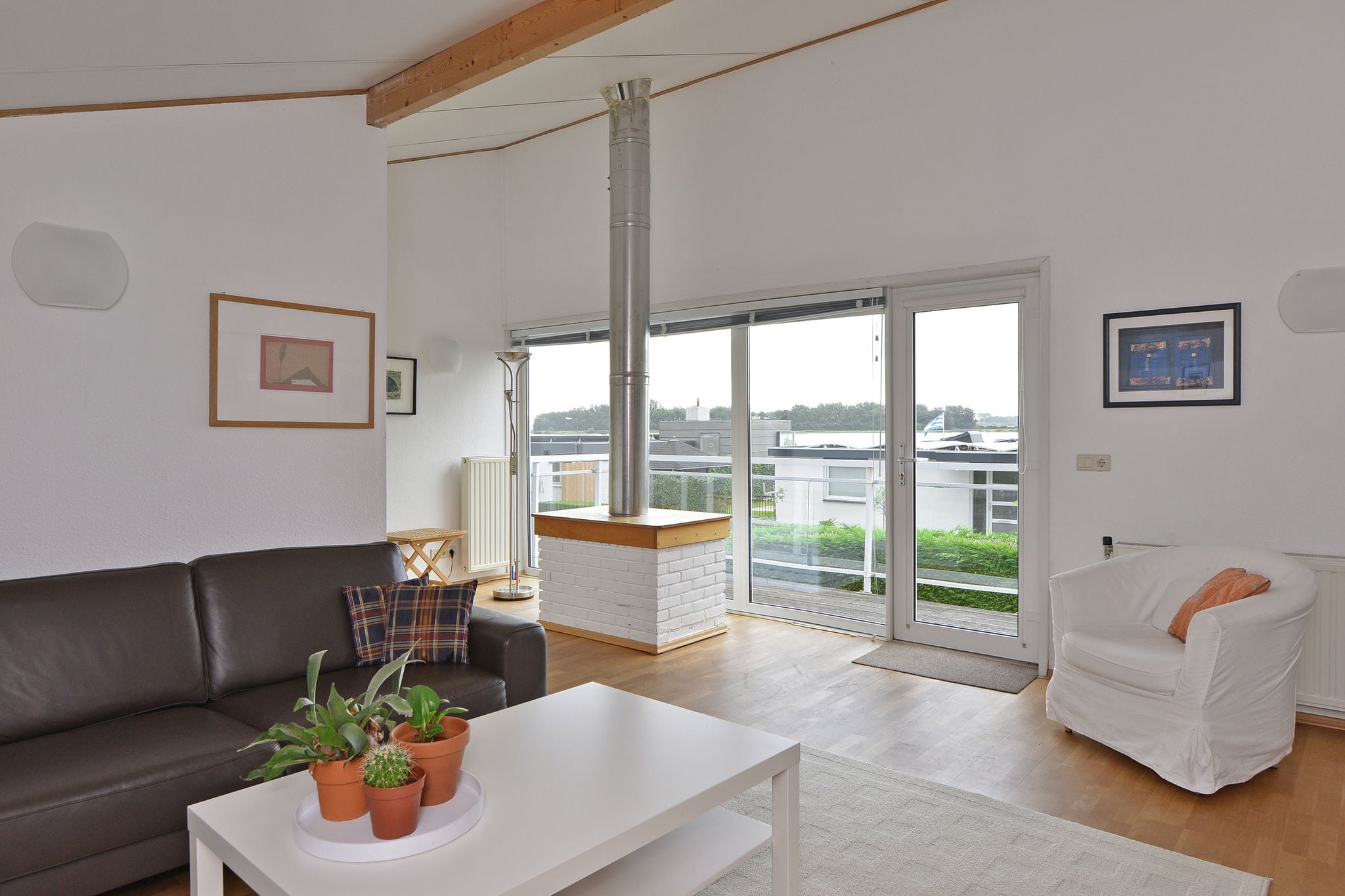 Modern bungalow with panoramic views across Veerse Meer lake