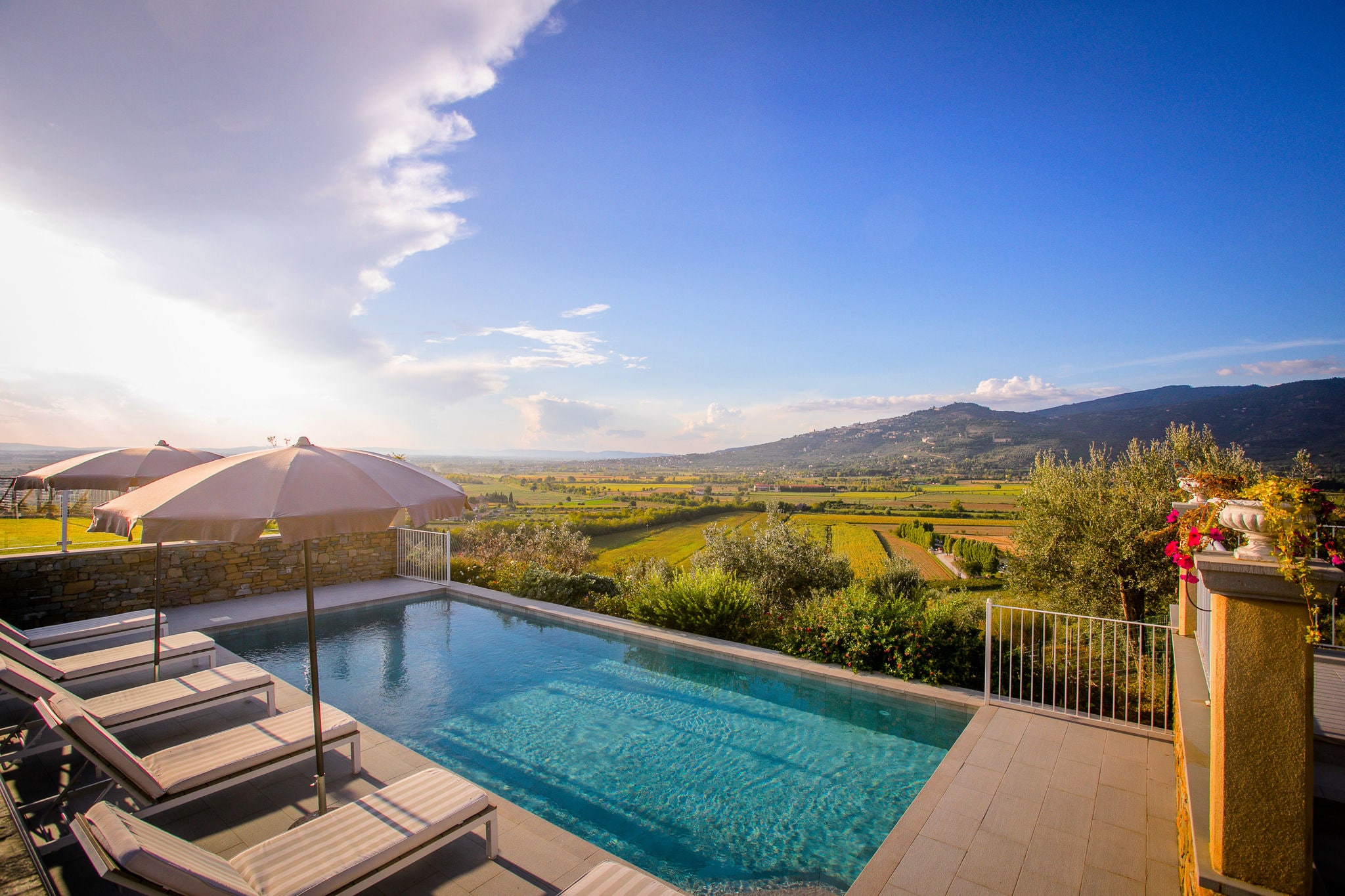 Luxuriöse Villa mit Swimmingpool in Cortona, Italien