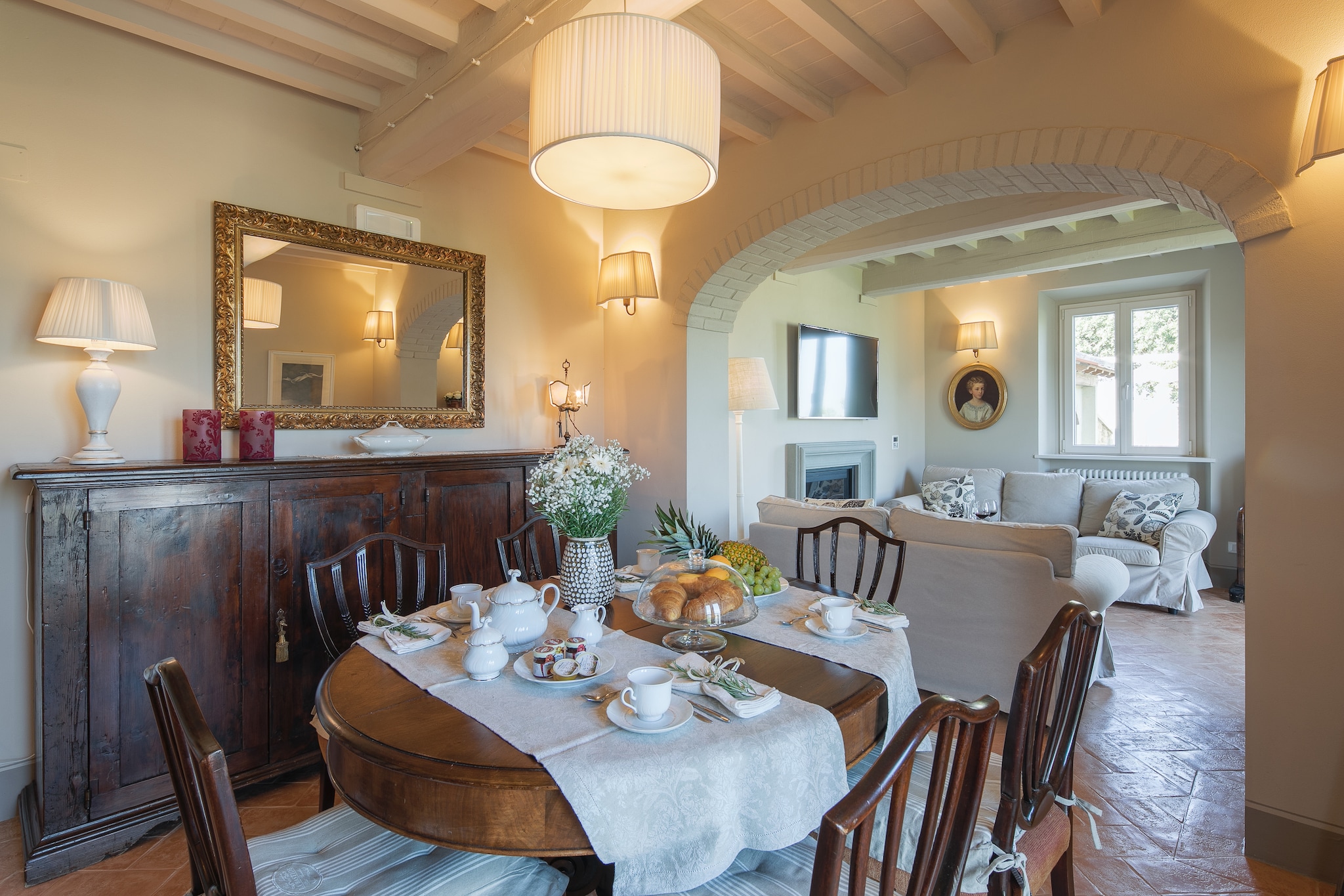 Holiday Home in Cortona with Pool & Valley Views