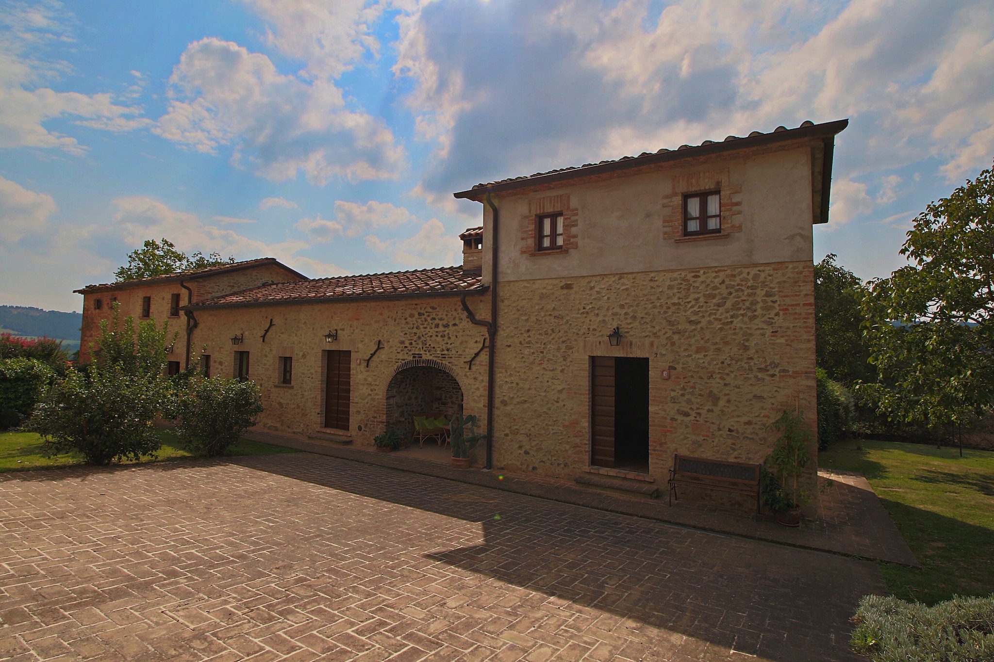 Stalla-Exterior summer
