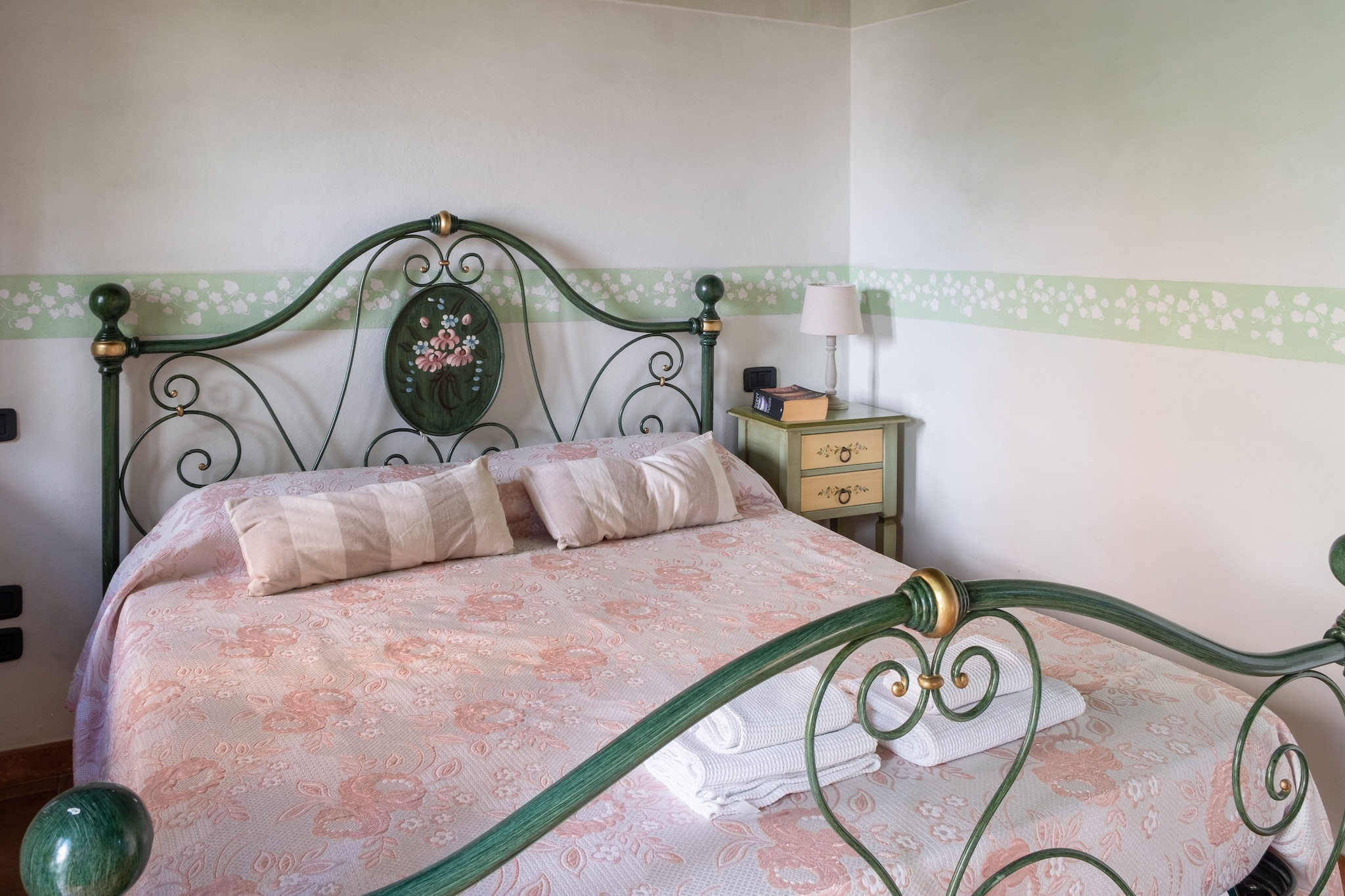 Stalla-Bedroom