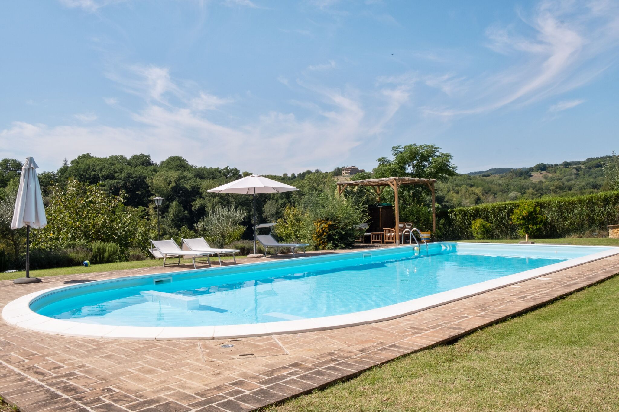 Comfy Farmhouse with Swimming Pool, Terrace, Garden, BBQ