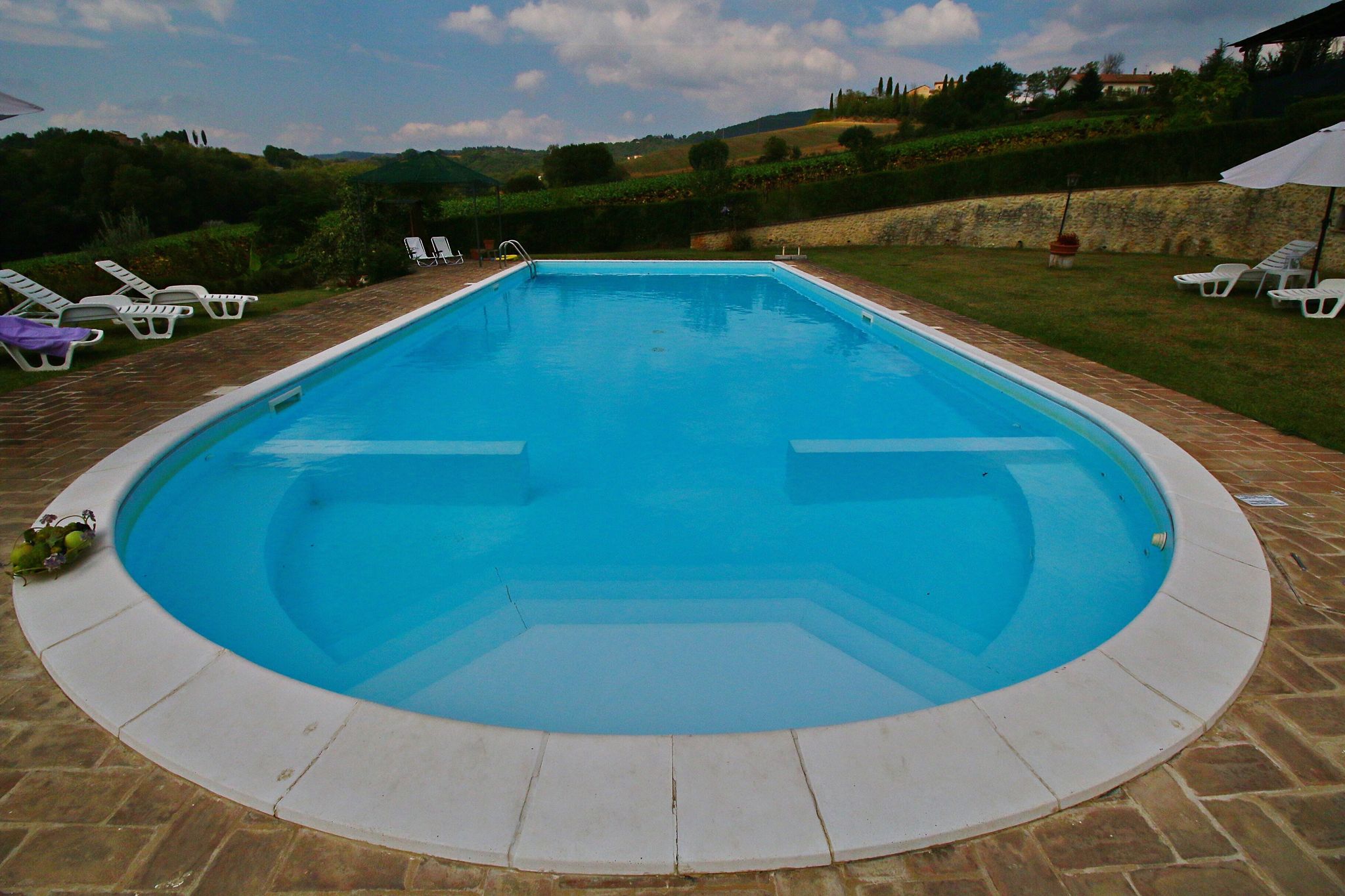 Geräumiger Bauernhof in Città di Castello mit Pool
