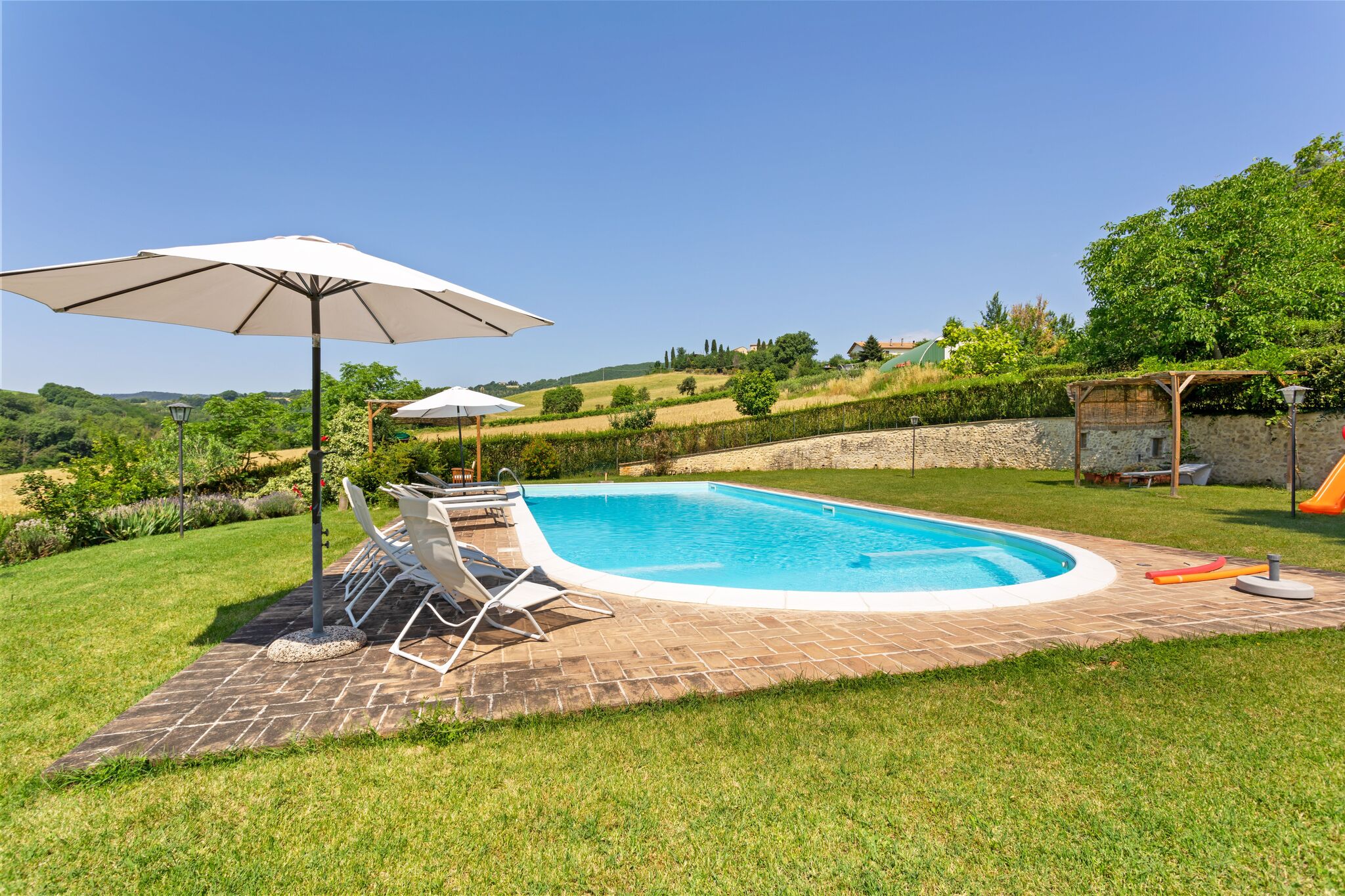 Vaste maison de vacances avec piscine à Città di Castello