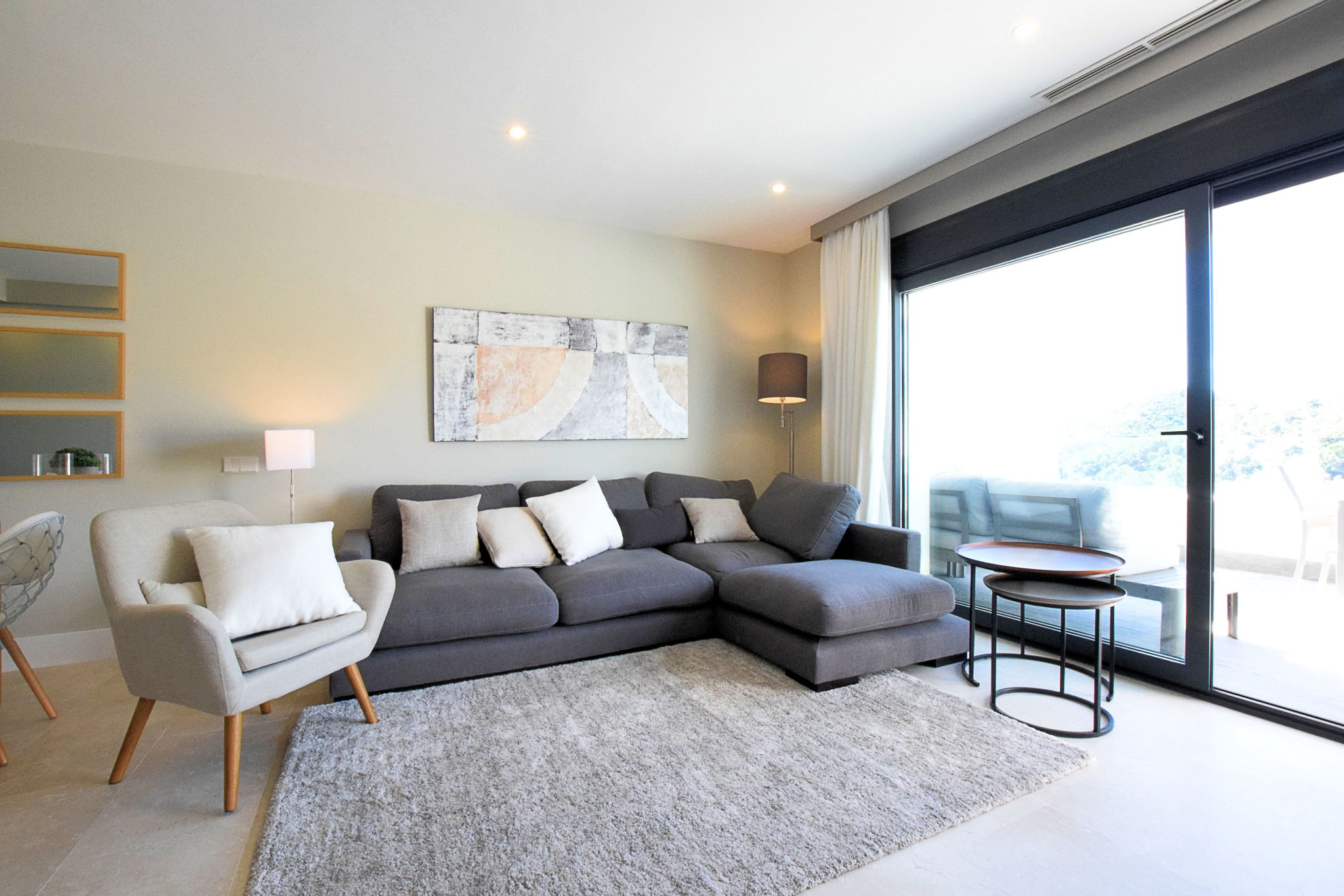 Modernes Apartment in Estepona, Spanien mit Terrasse