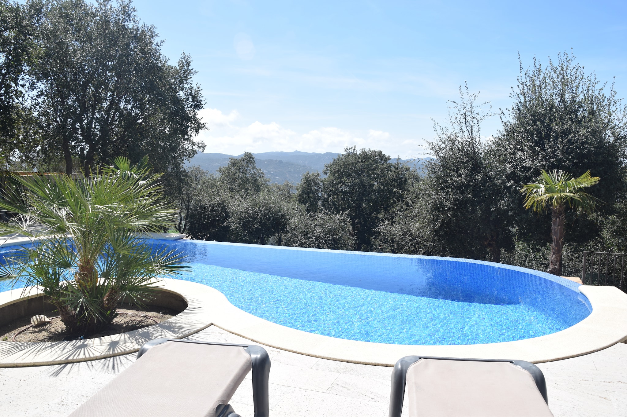 Beautiful villa with fantastic view and infinity pool near Santa Cristina d'Aro