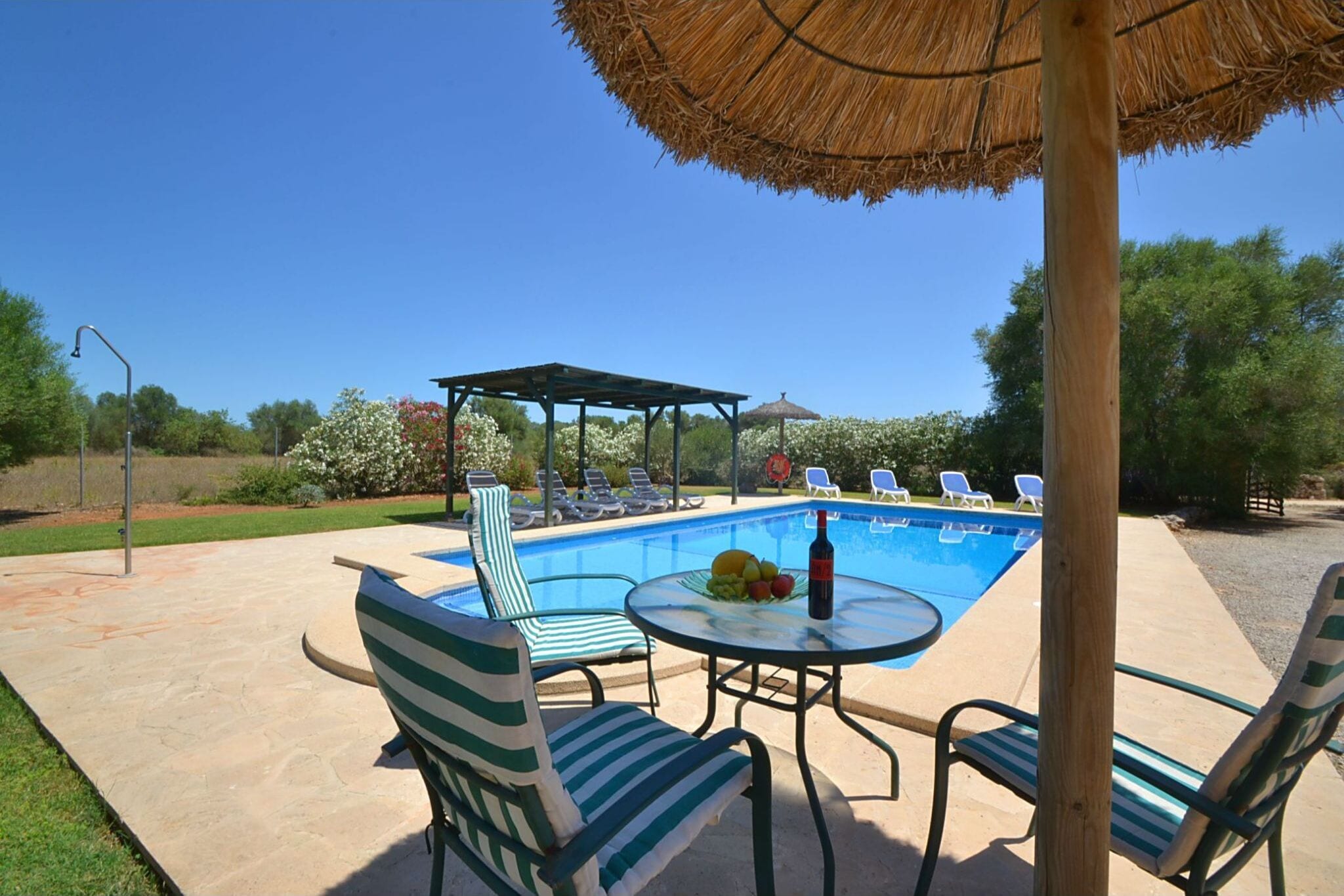Maison de vacances dans cadre tranquille avec piscine privée