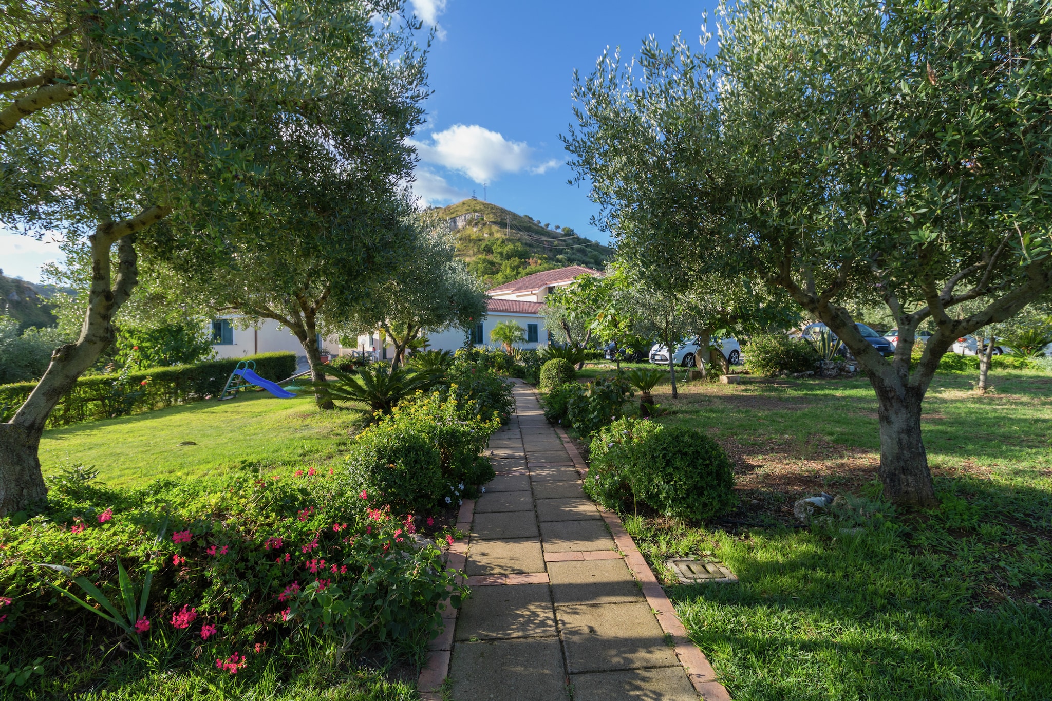 Case Vacanza Villa Garden Mono-Tuinen zomer