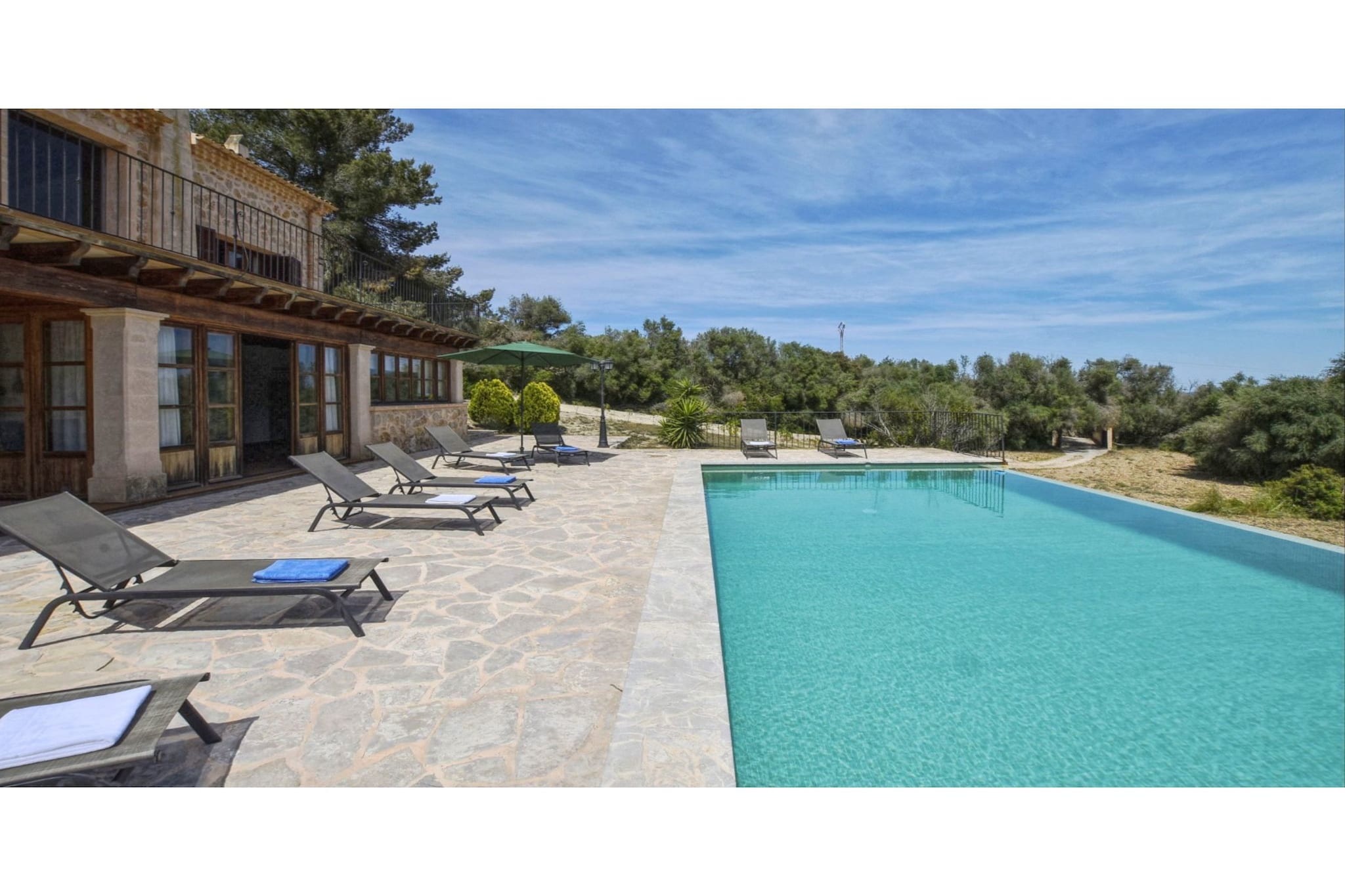 Belle maison de campagne avec piscine privée et vue panoramique