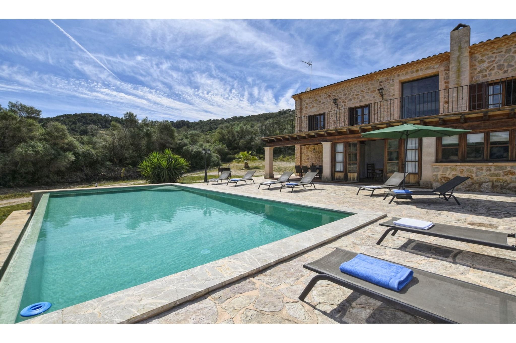 Belle maison de campagne avec piscine privée et vue panoramique