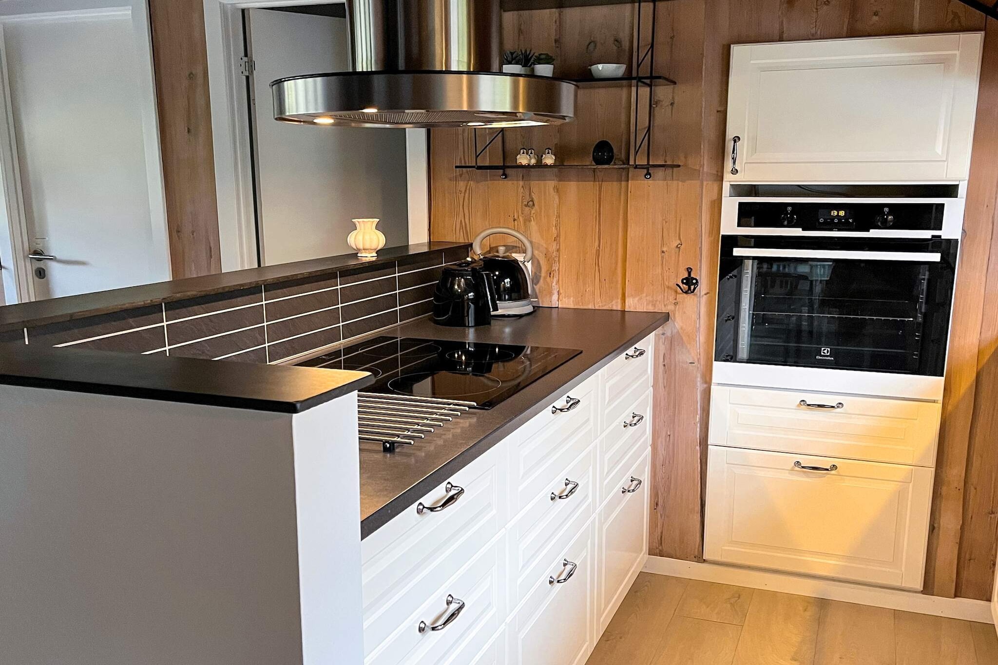 Helles Ferienhaus mit Whirlpool