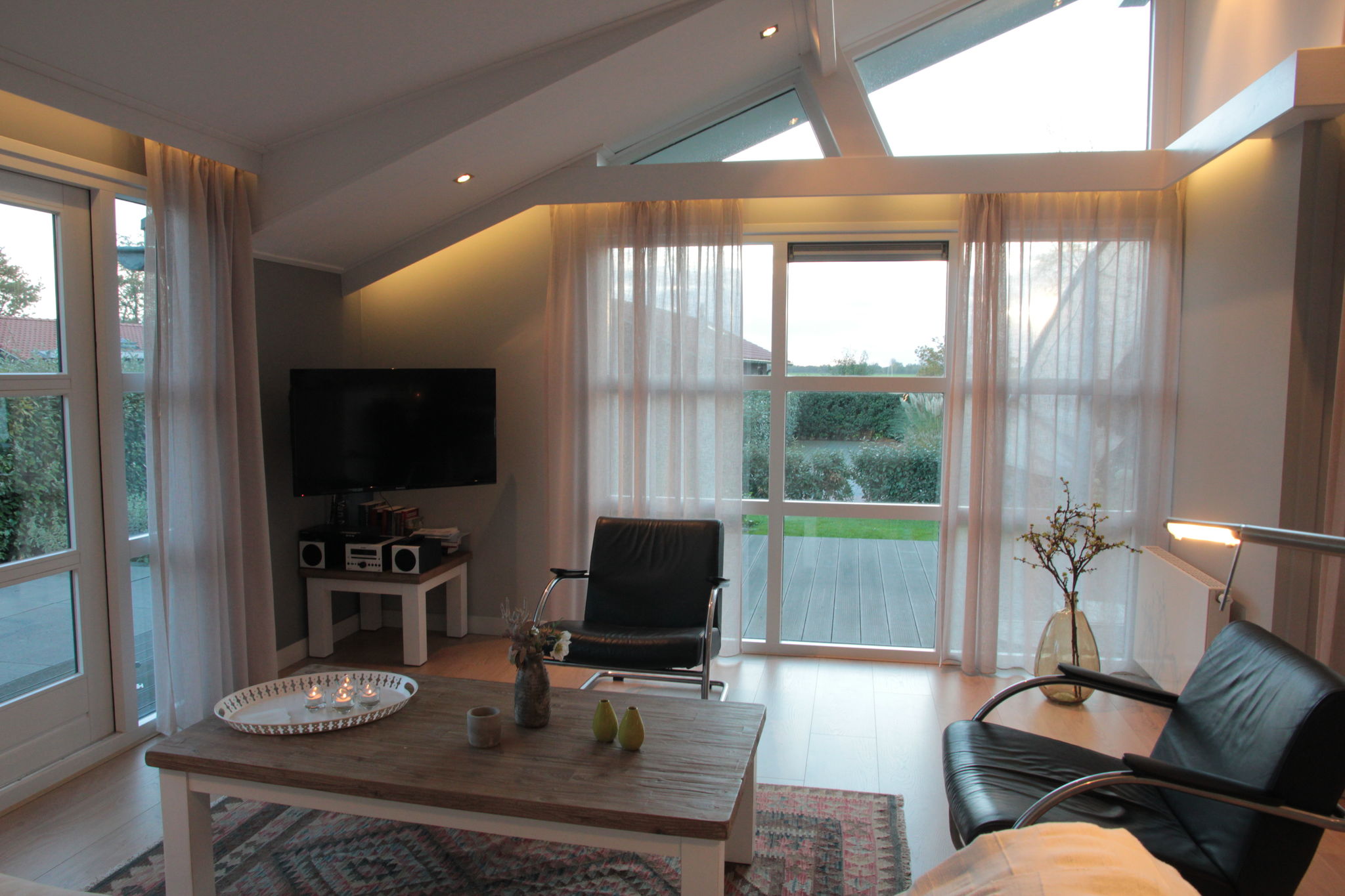 Comfortable and tasteful holiday home within walking distance from the Oosterschelde