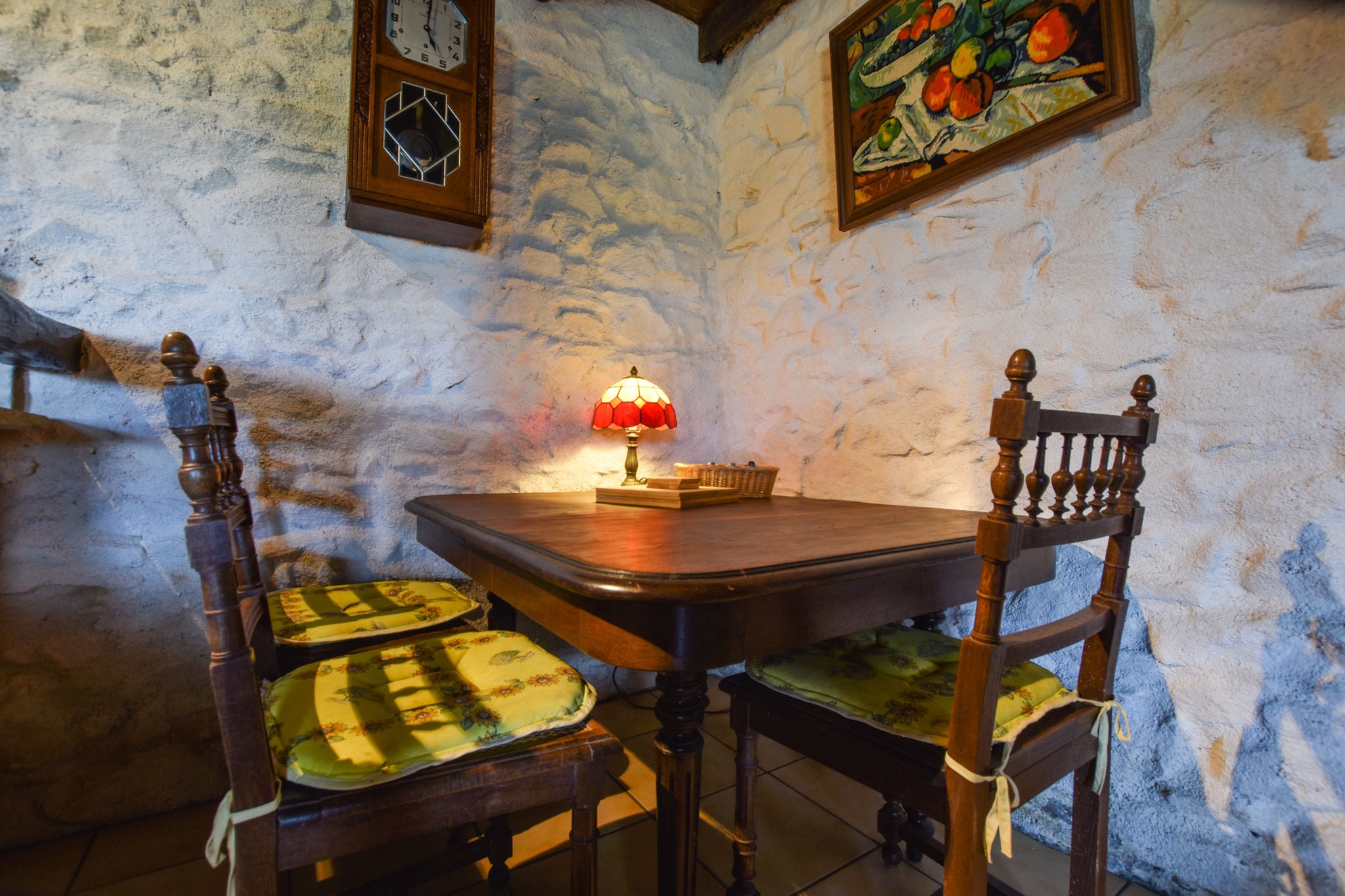 Charming typical Auvergne cottage with large garden and view of the countryside.
