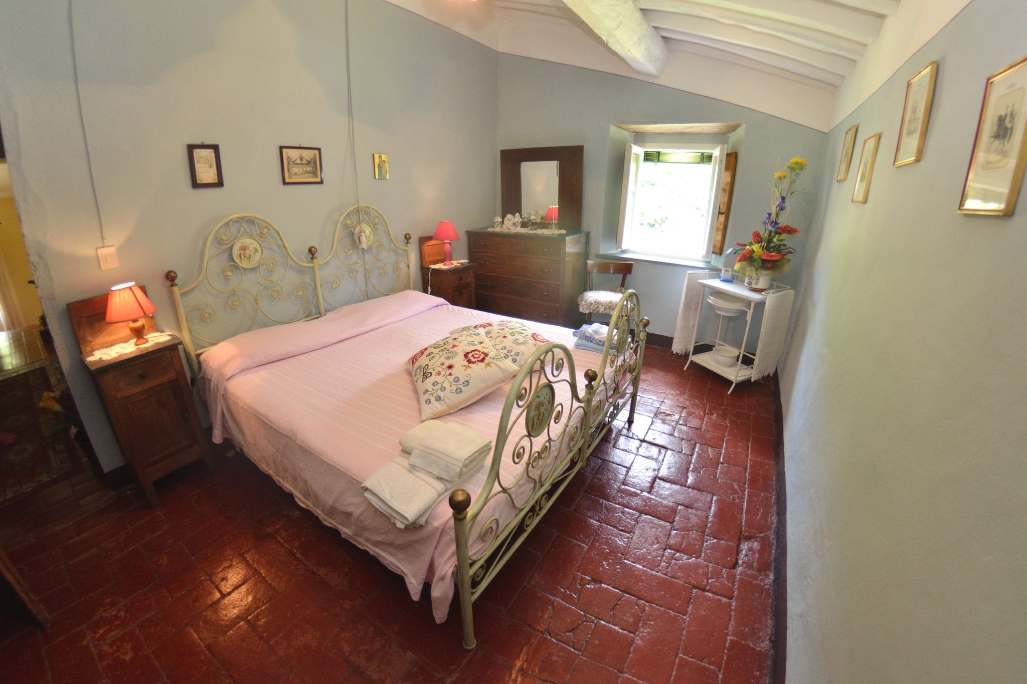 Gorgeous Cottage in Pescaglia with Swimming Pool