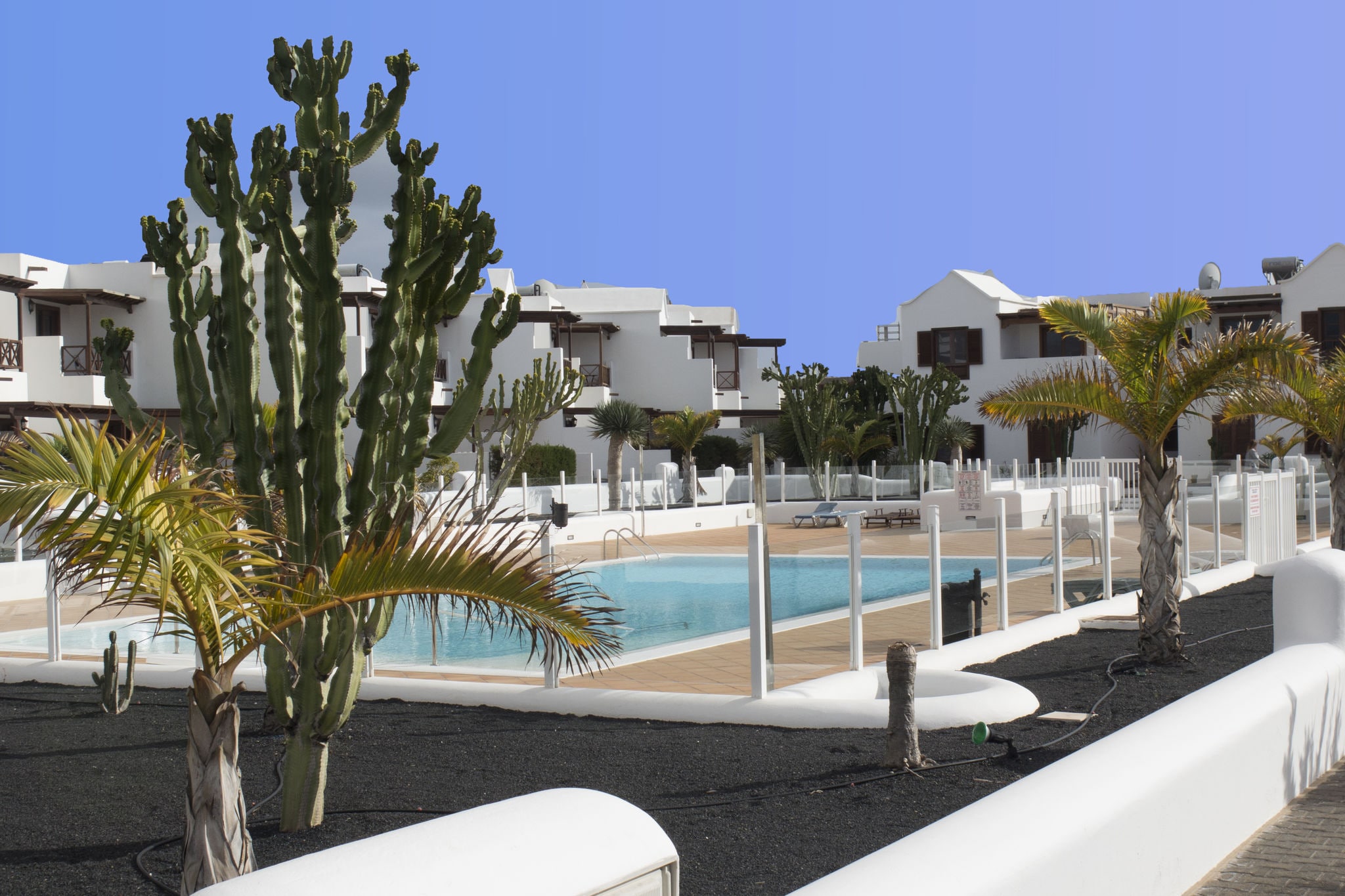 Lavish Holiday Home in Playa Blanca with Pool