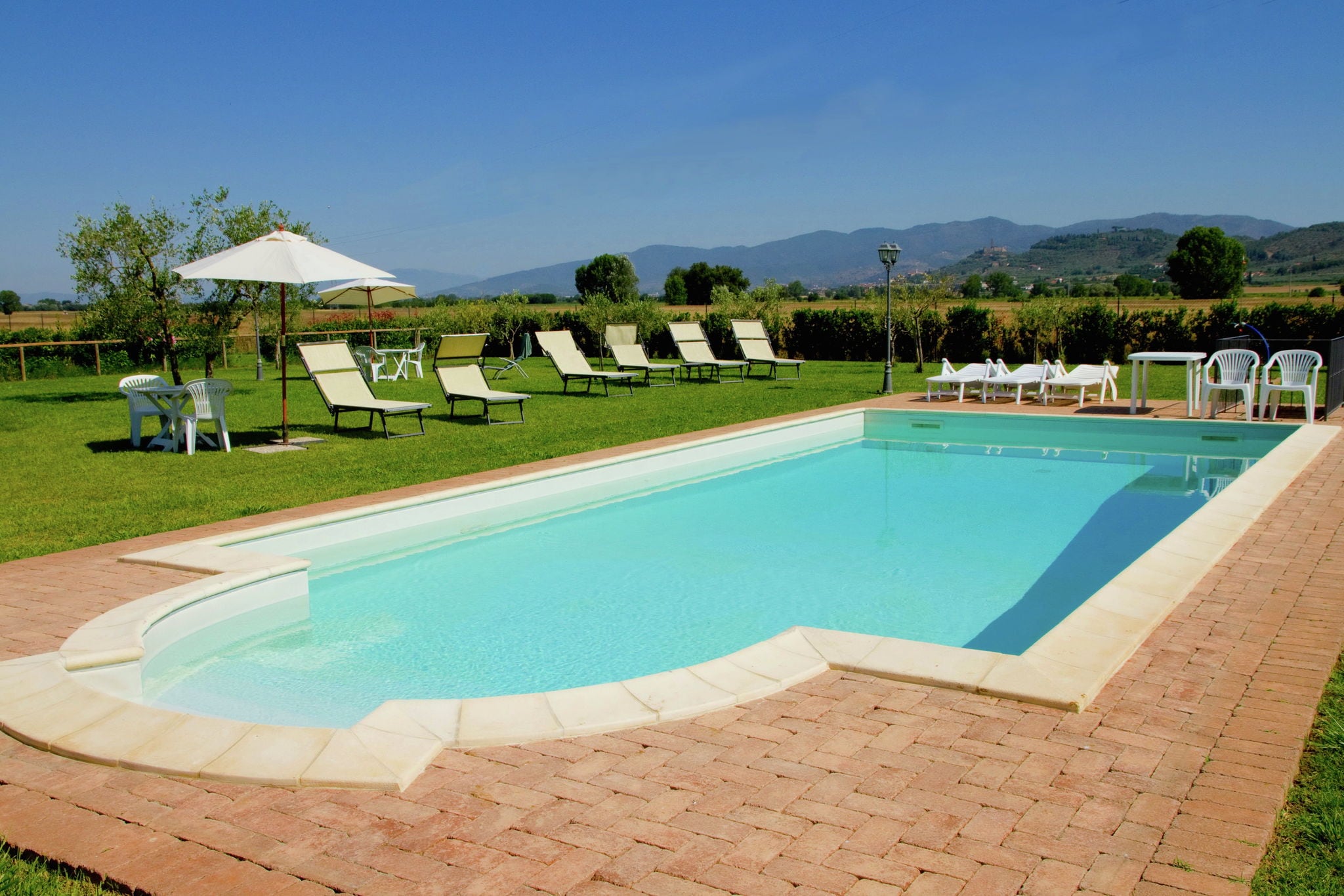 Elegante boerderij in Cortona met een zwembad