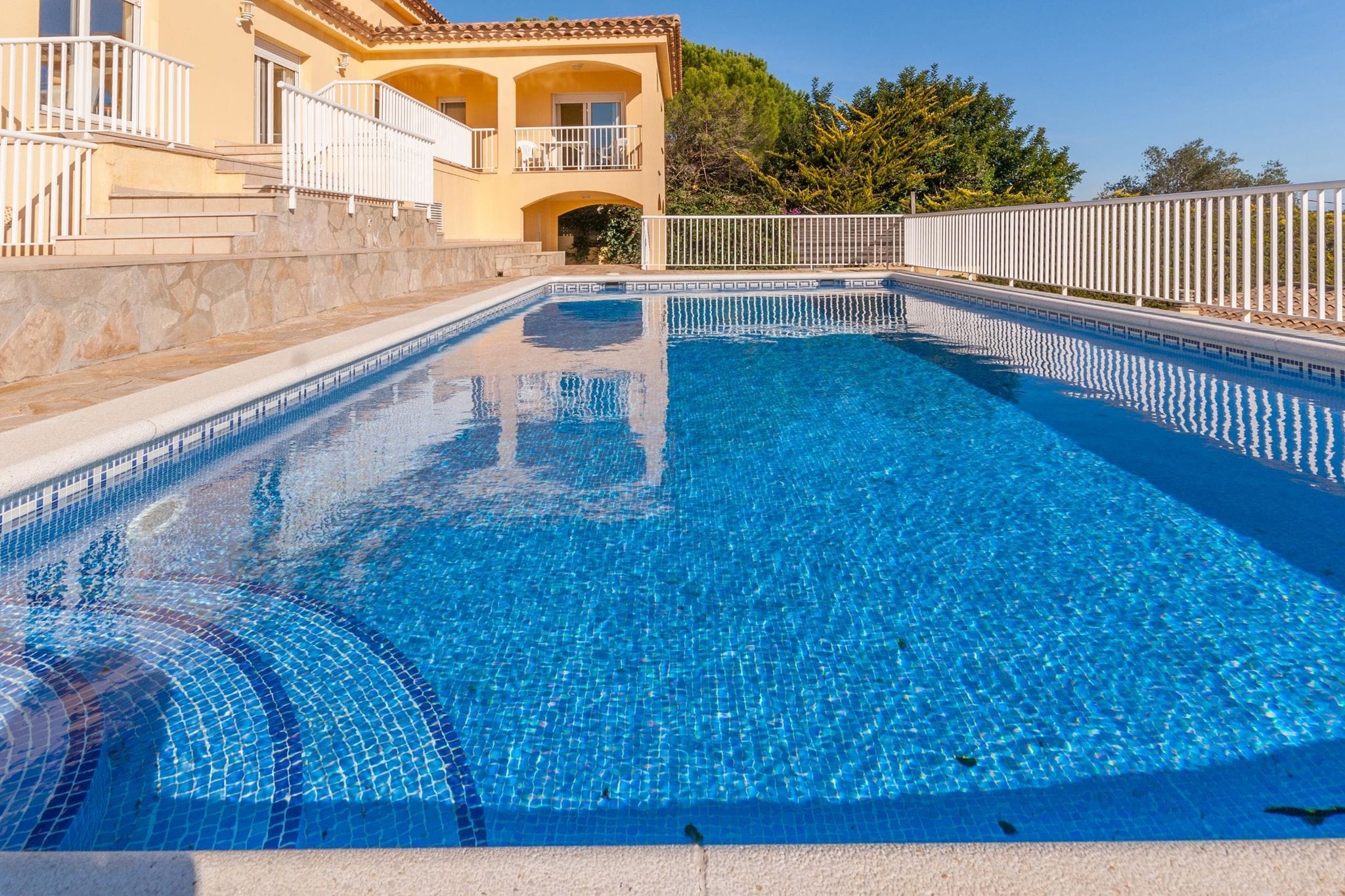 Spacious Holiday Home in L'Escala with Private Pool
