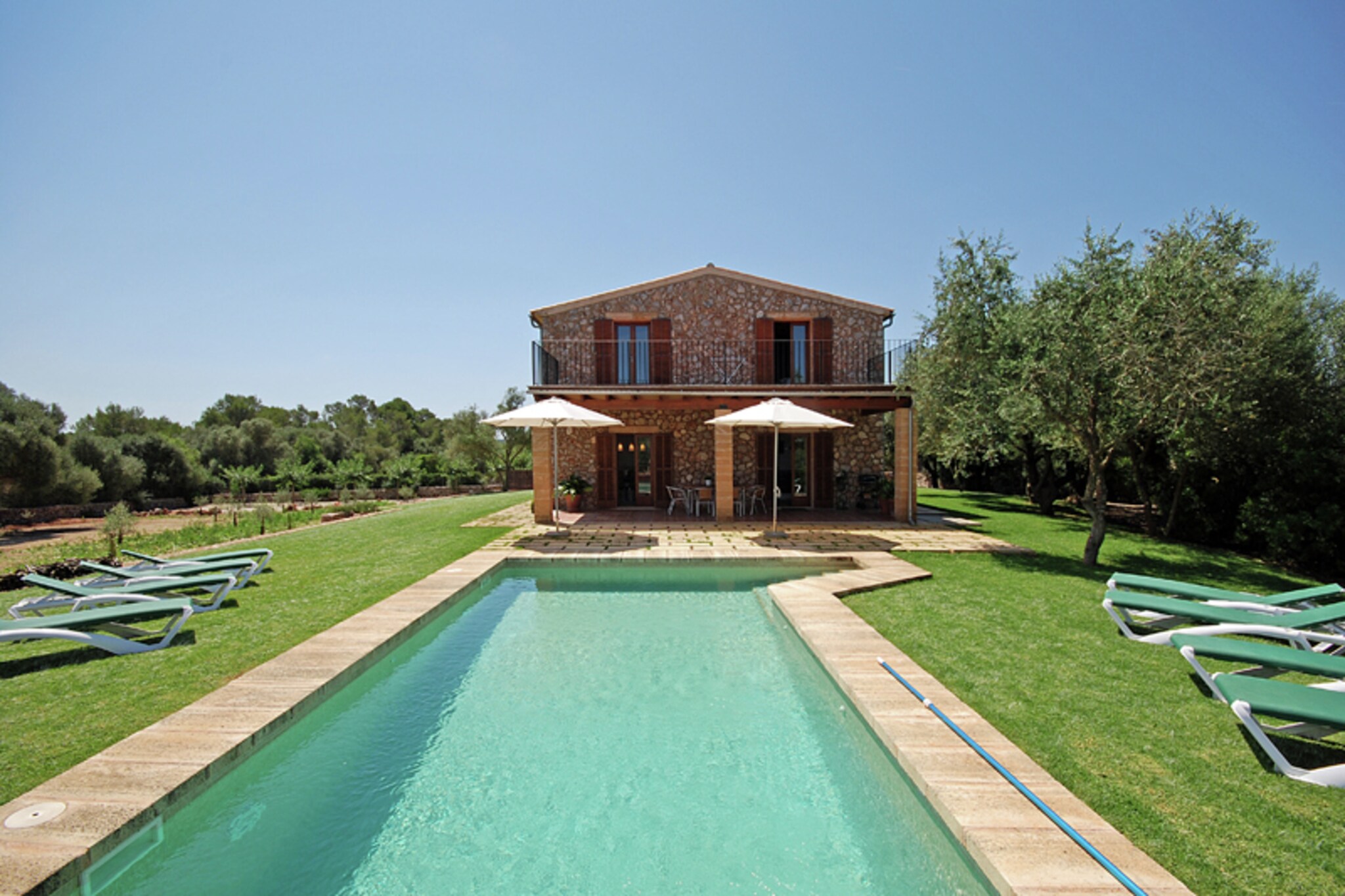 Superbe maison de campagne majorquine dans un quartier calme avec piscine privée