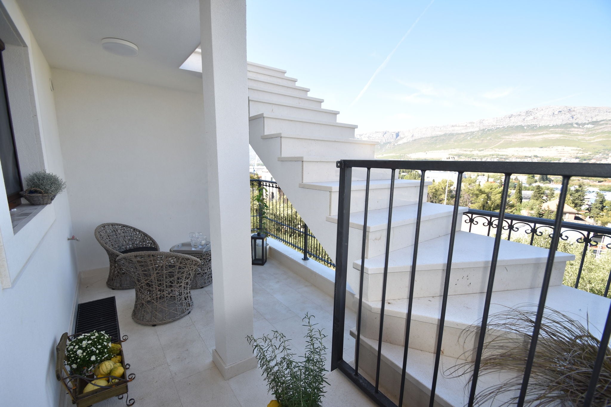 Ruim en comfortabel appartement 3 km buiten het historische centrum van Split