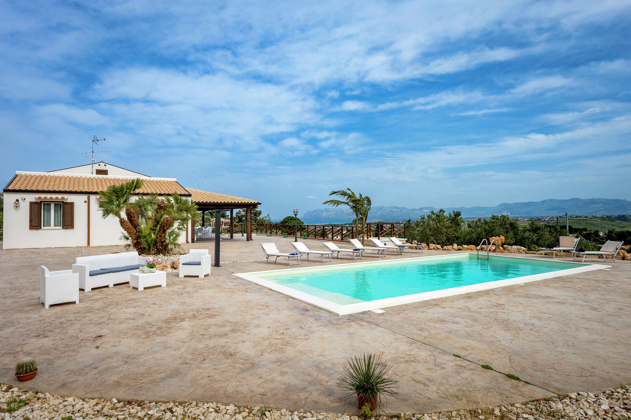 Elegante villa in Castellammare del Golfo met privézwembad