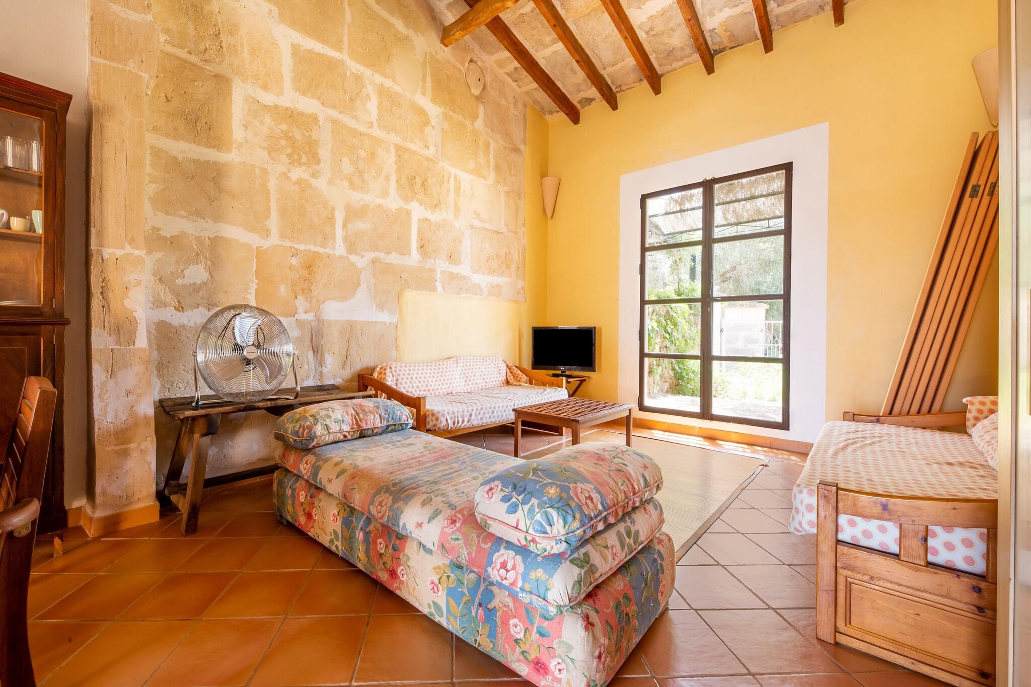 This finca has its own private access to the beautiful sandy beach Es Trenc