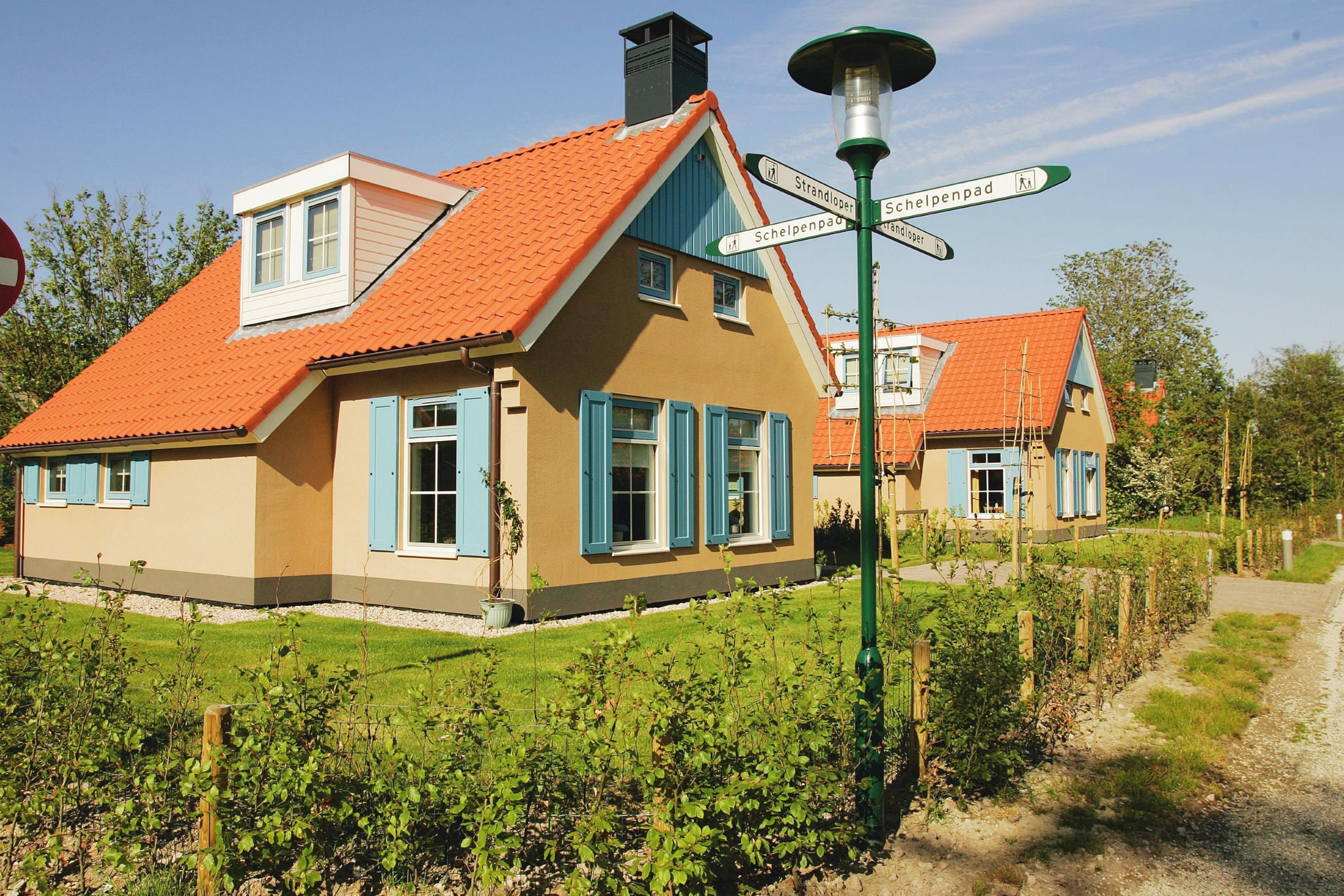 Traditional villa with two bathrooms, on Texel, sea at 2 km.