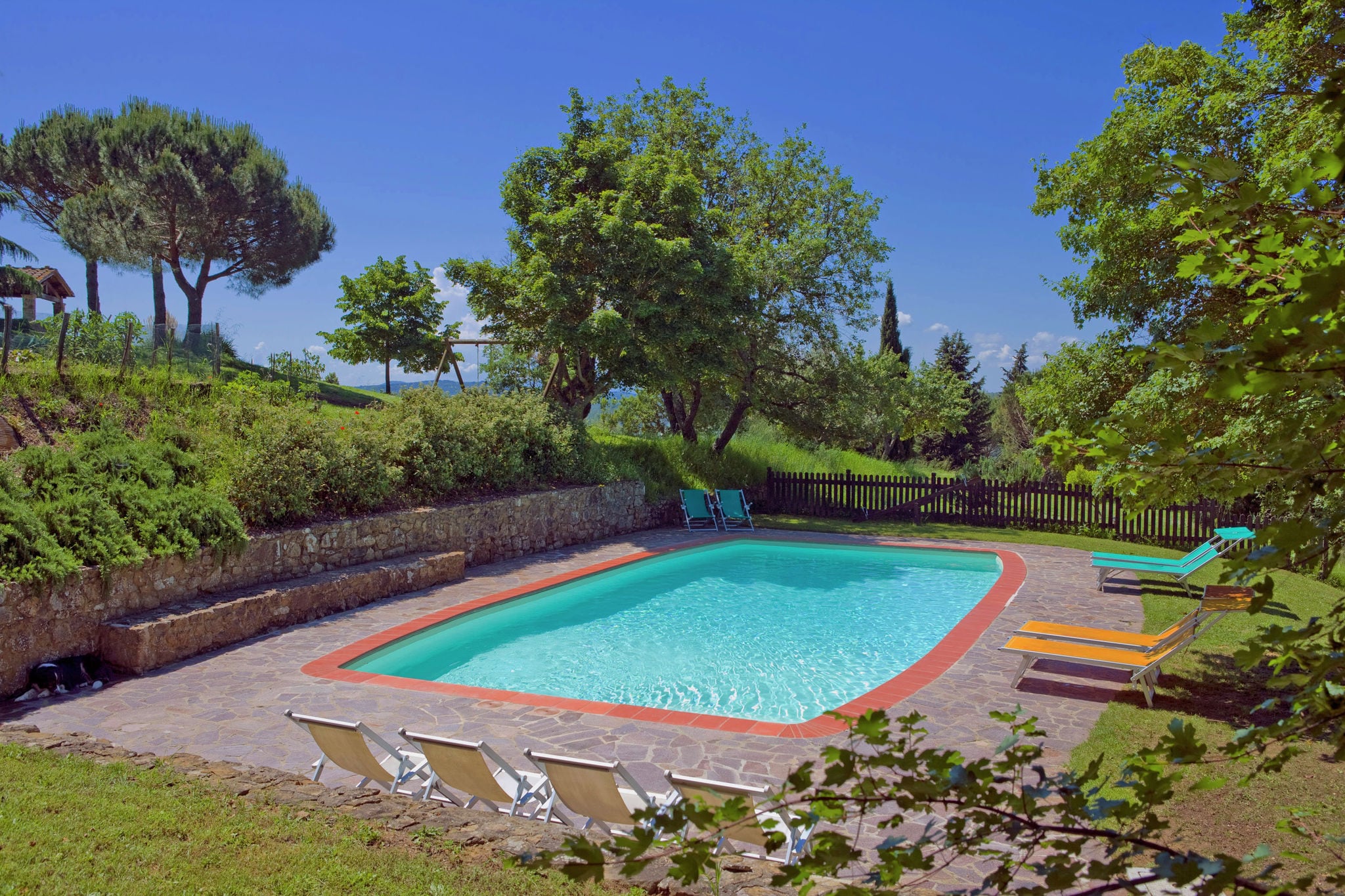 Agréable appartement à Lucignano avec piscine commune
