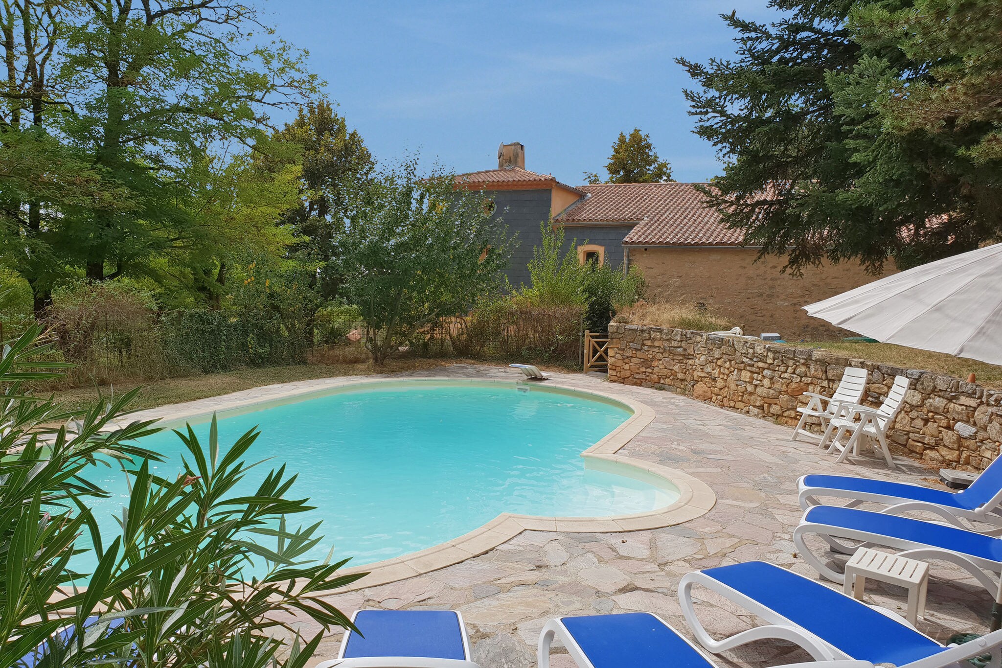 Cozy Holiday Home in Velieux with Private Swimming Pool